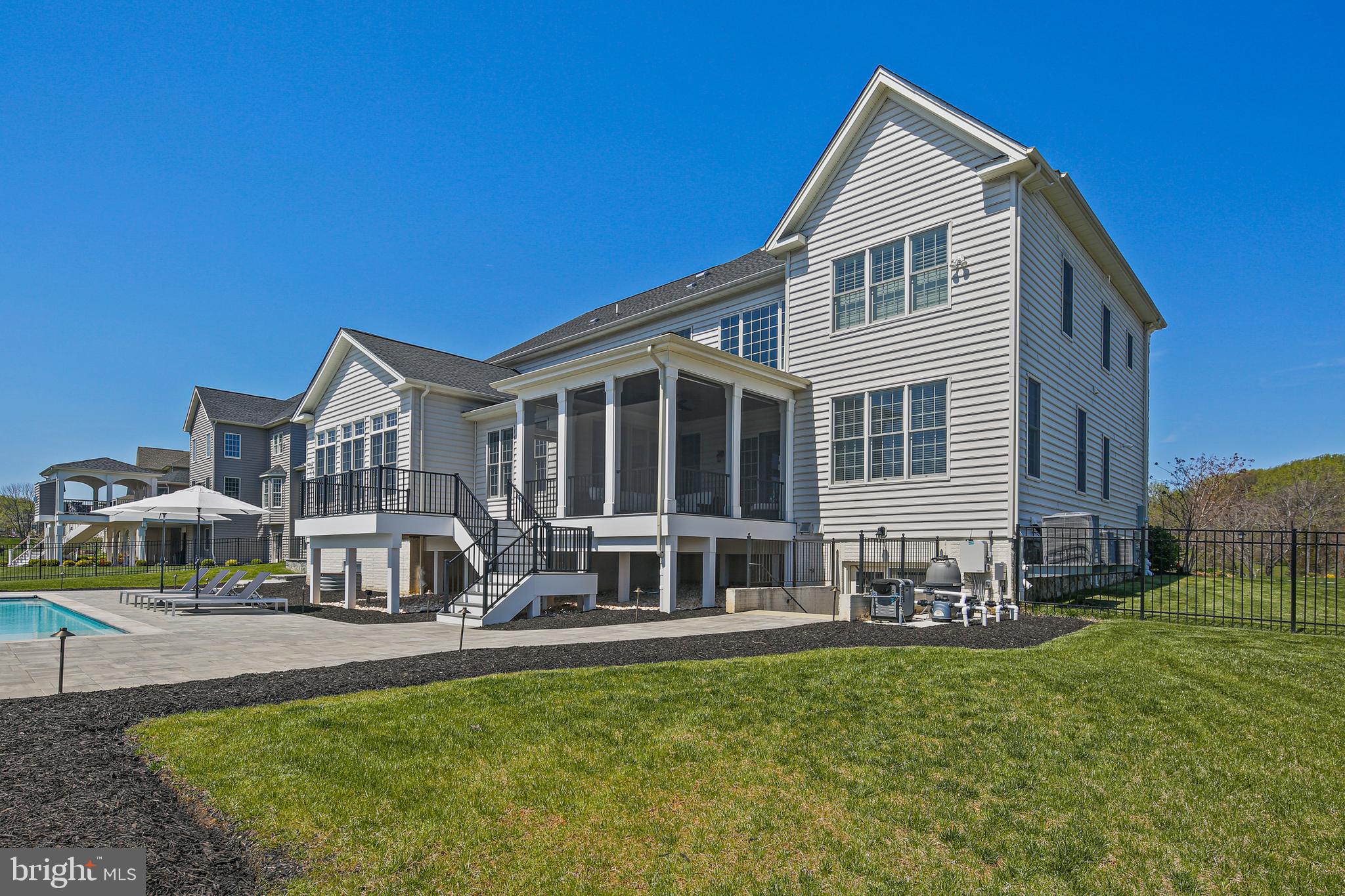 TROTTERS GLEN - Residential