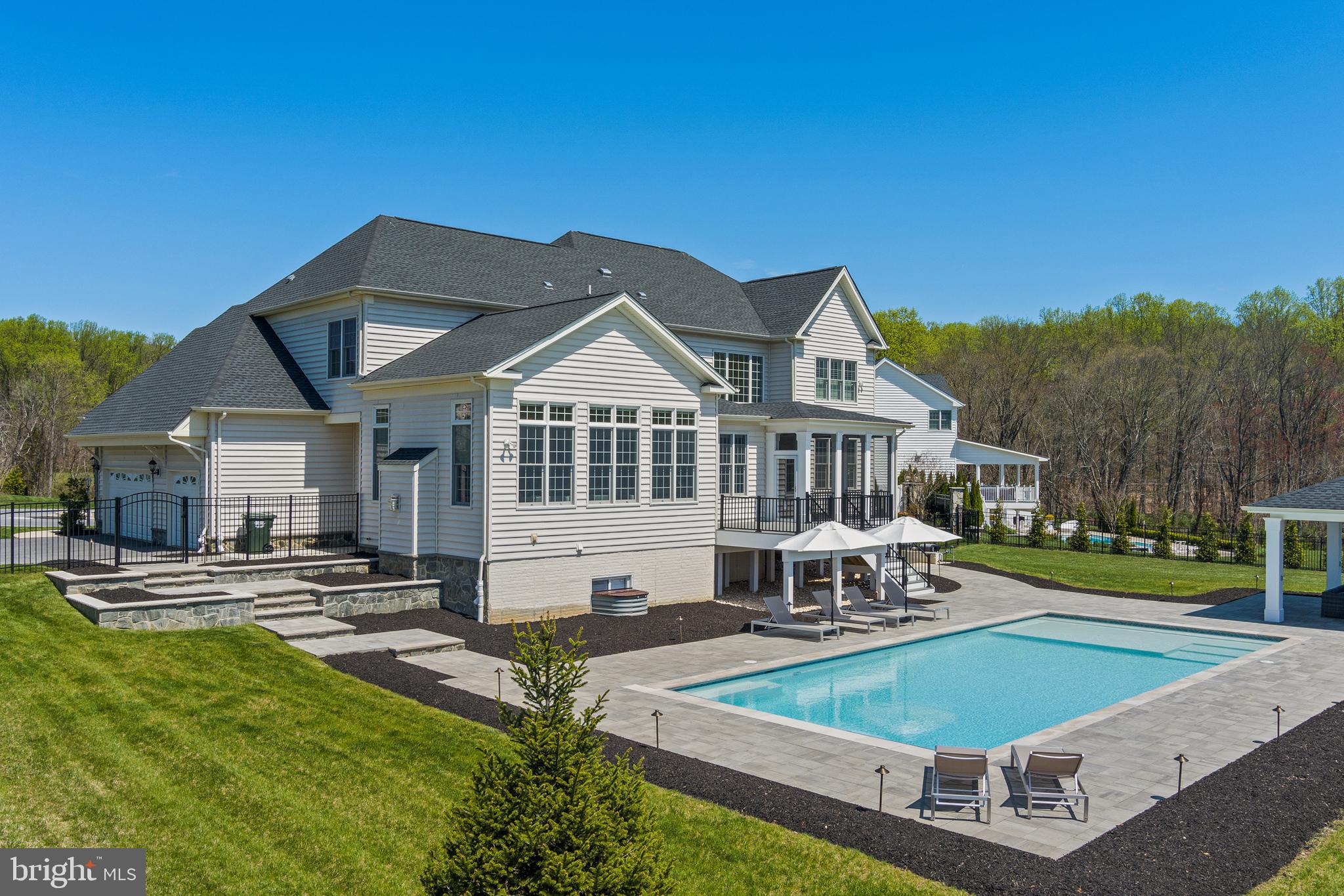 TROTTERS GLEN - Residential