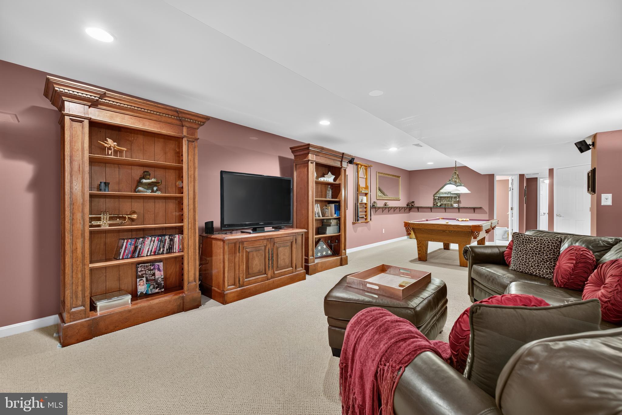 SENECA HIGHLANDS - Residential