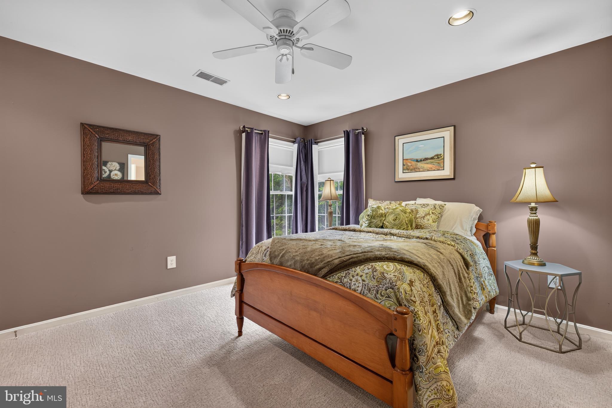 SENECA HIGHLANDS - Residential