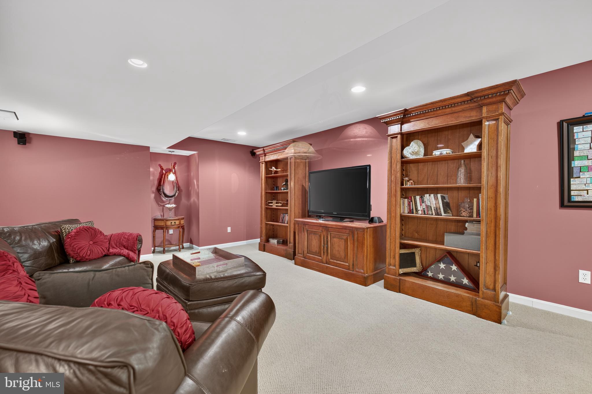 SENECA HIGHLANDS - Residential