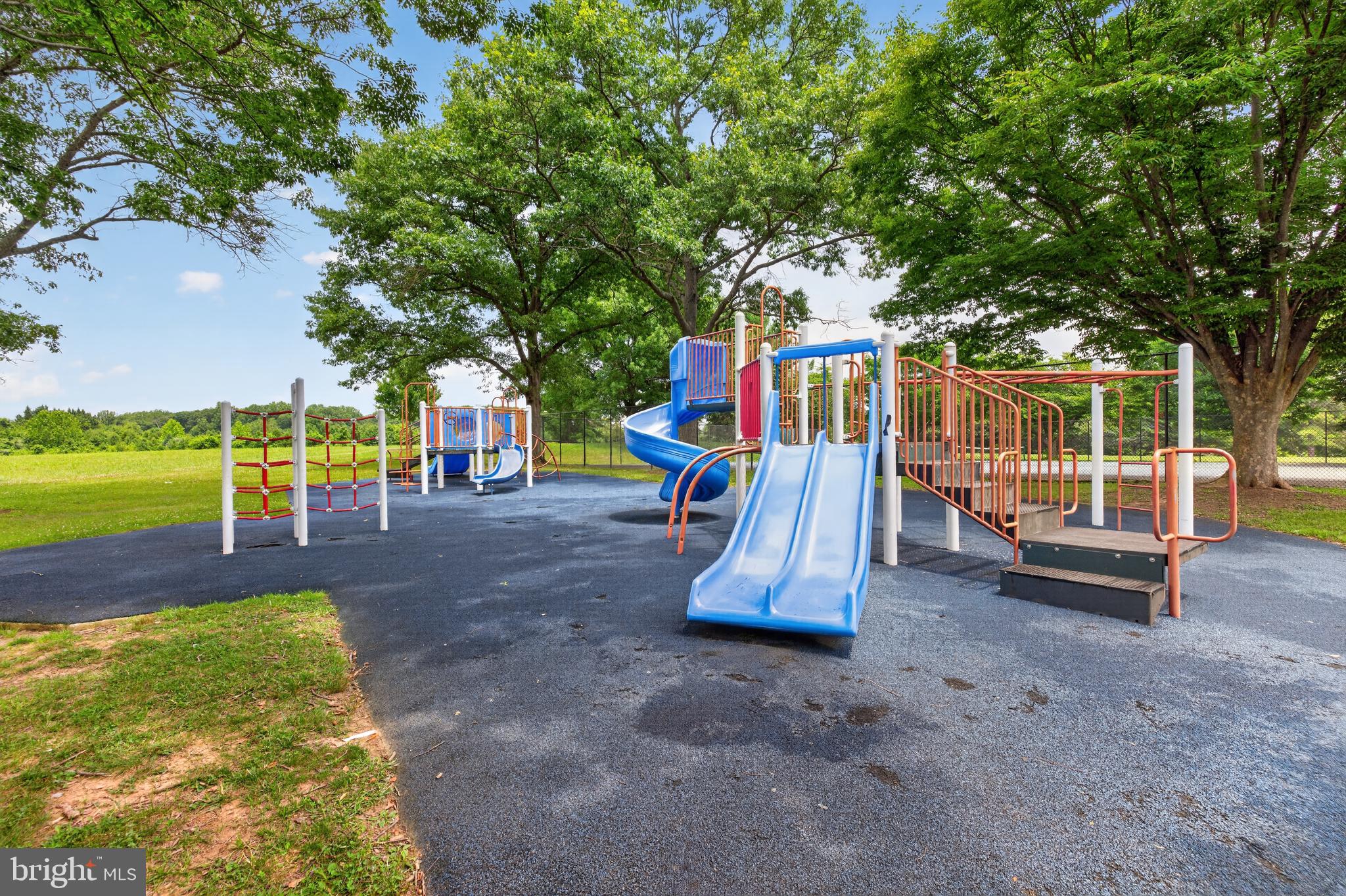SENECA HIGHLANDS - Residential