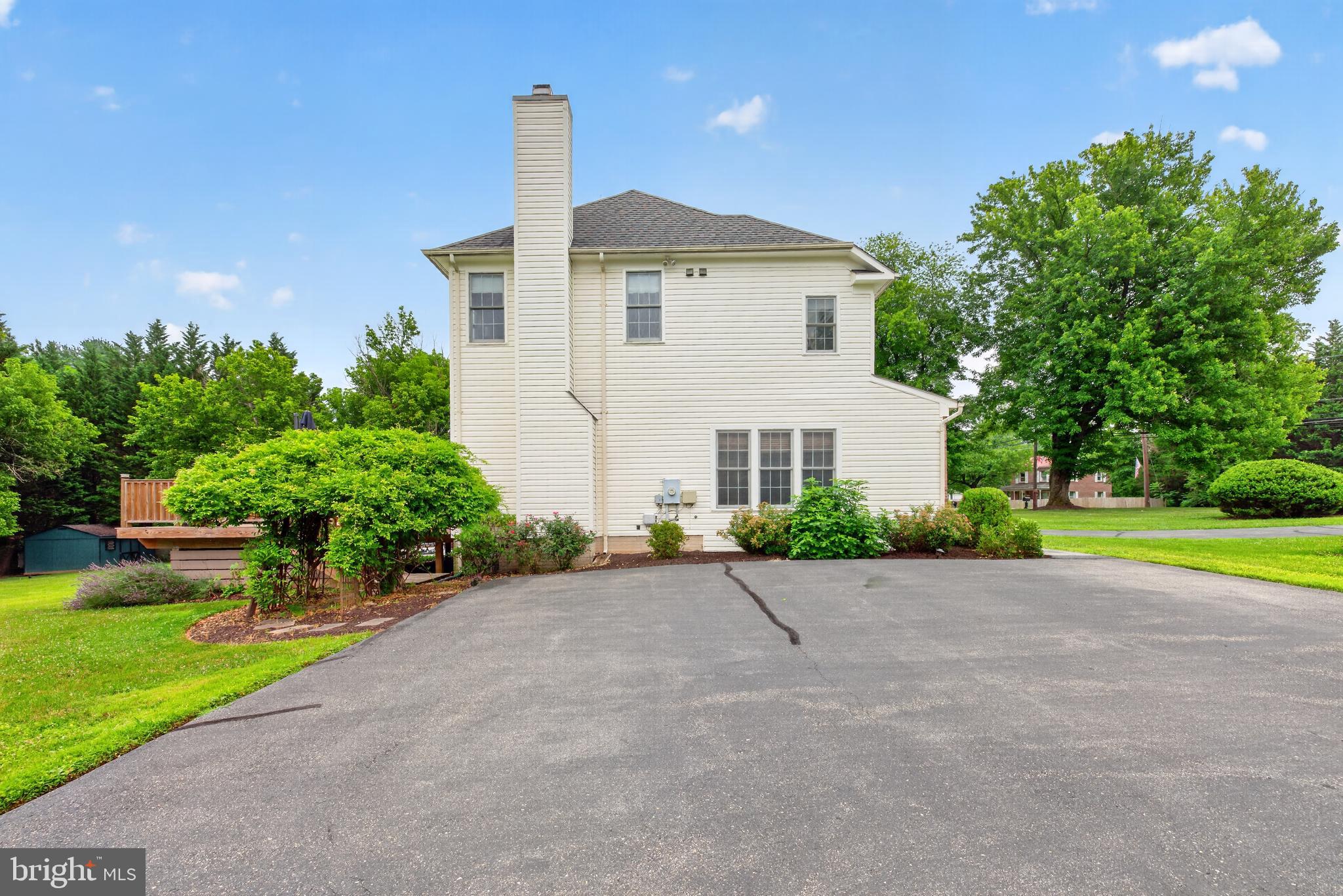 SENECA HIGHLANDS - Residential