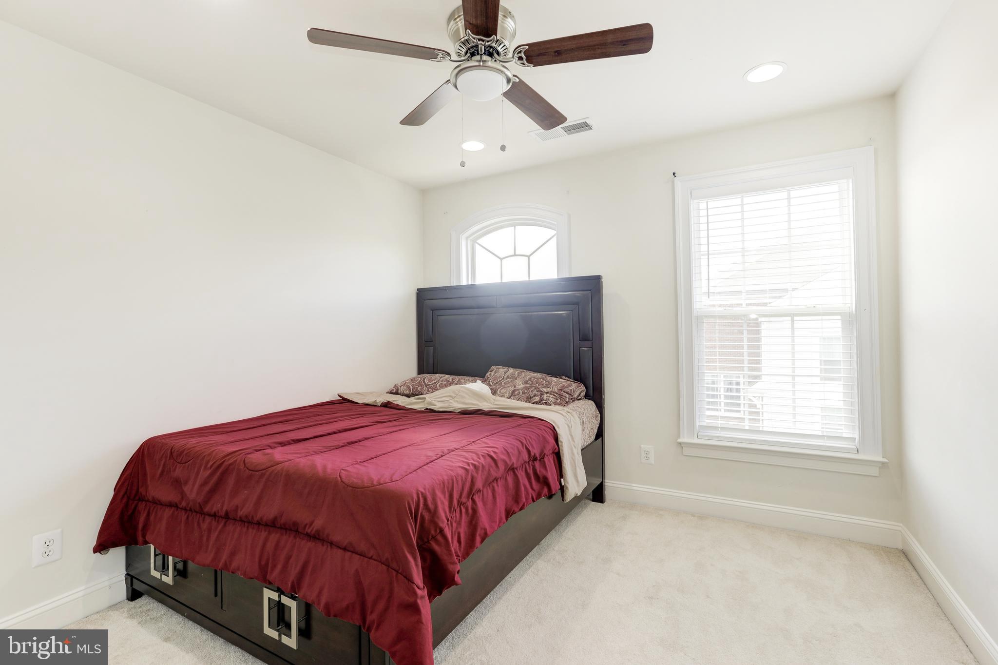 EAST GATE - Residential Lease
