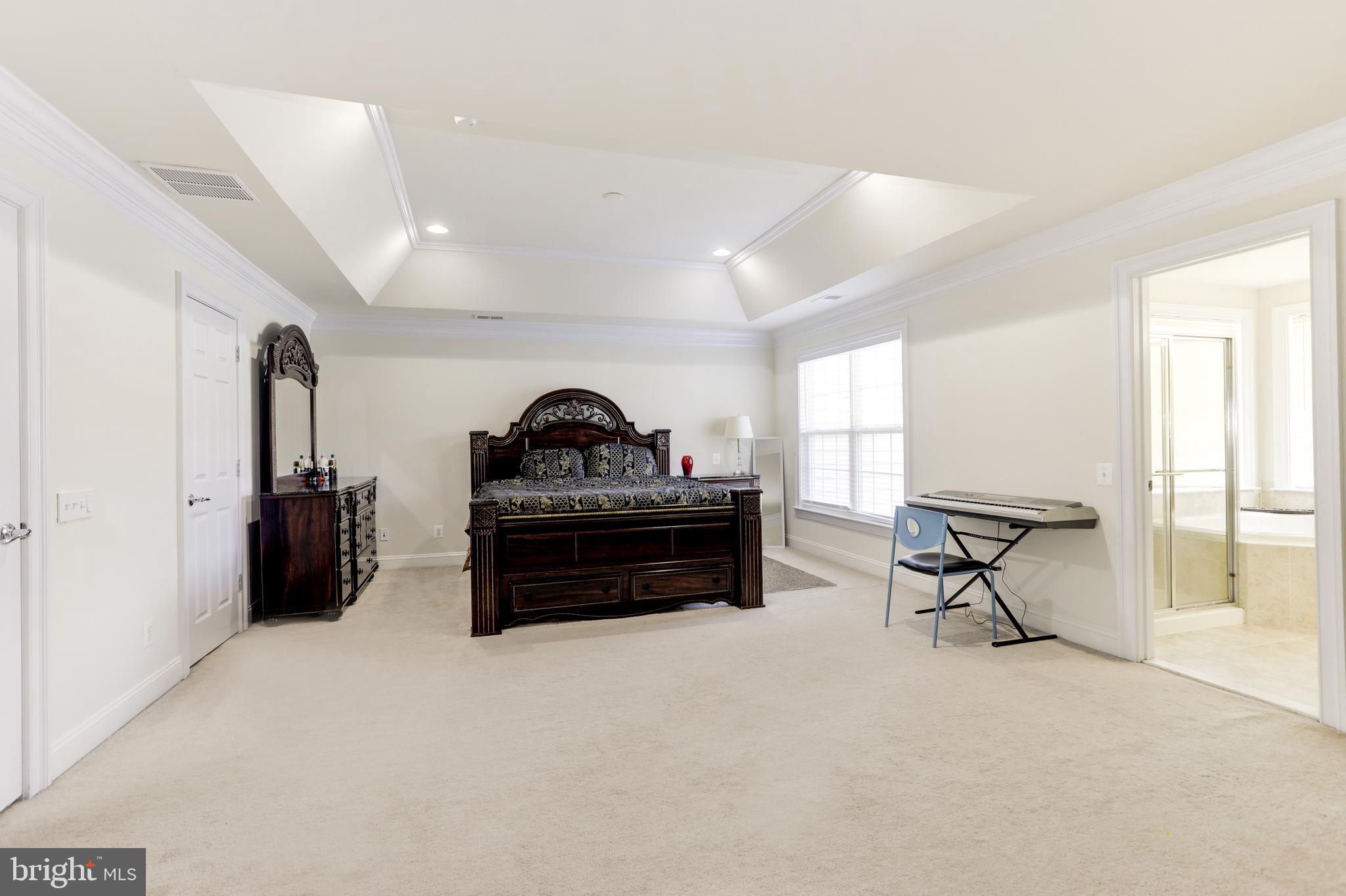 EAST GATE - Residential Lease
