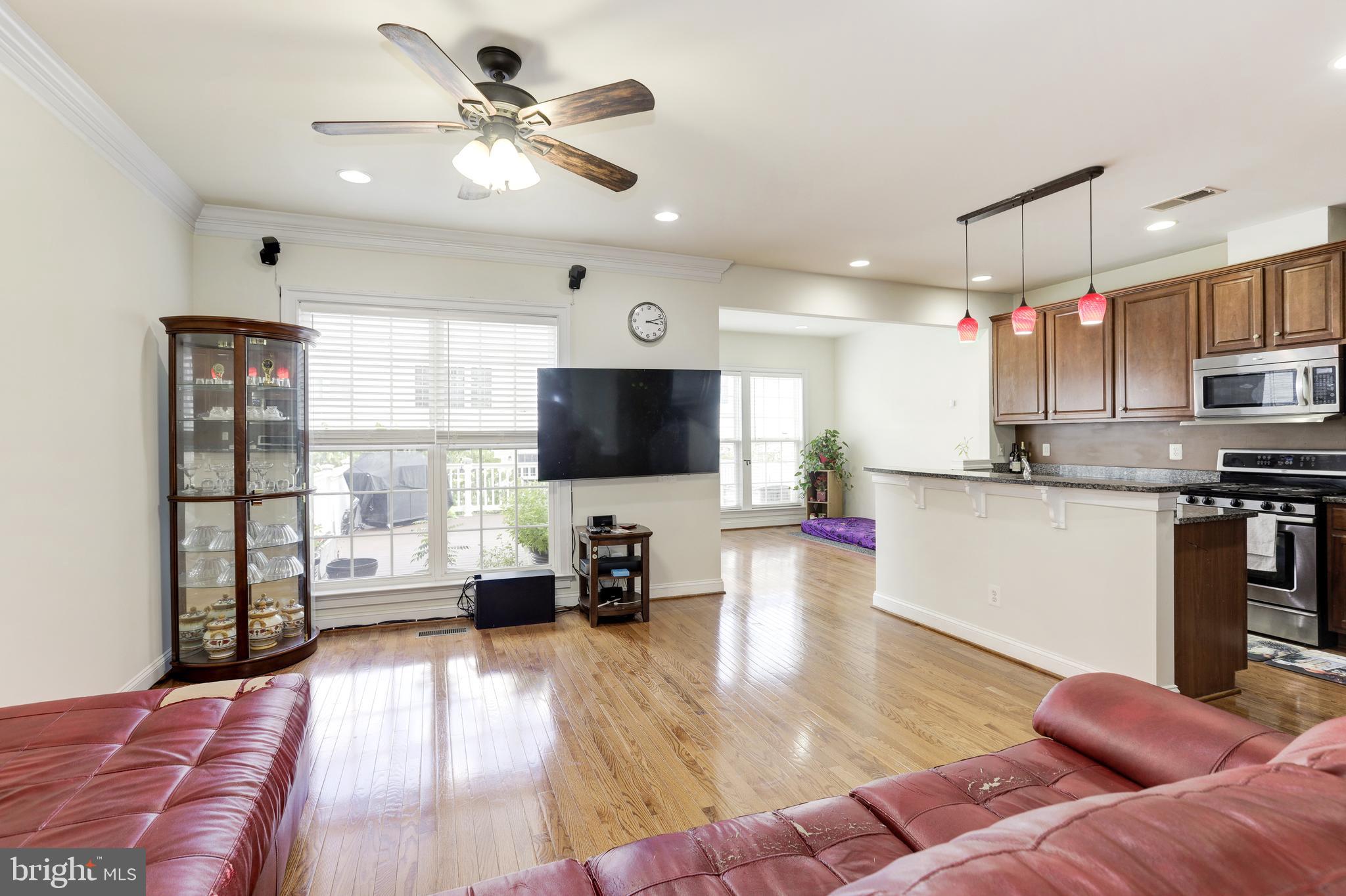 EAST GATE - Residential Lease
