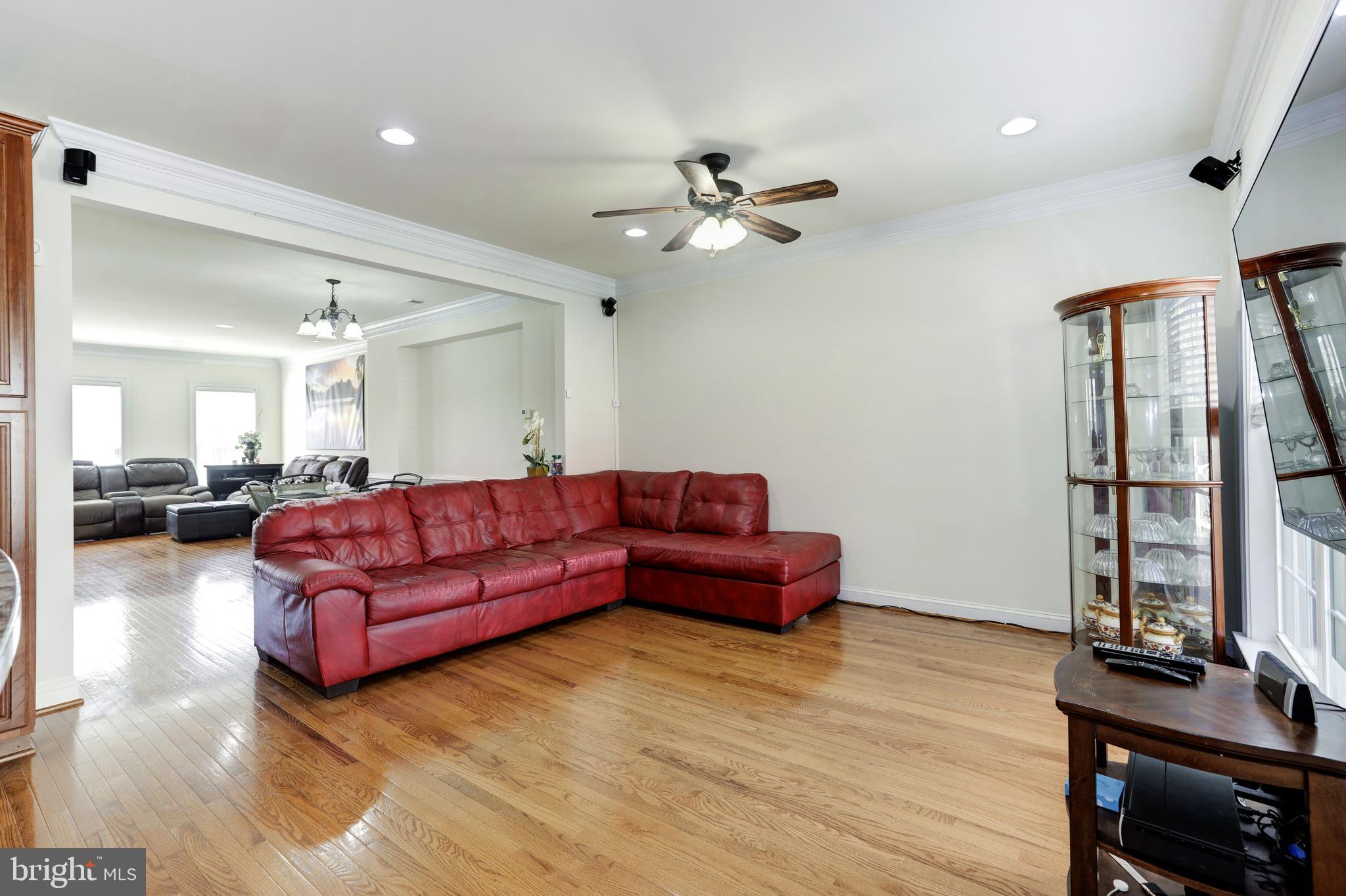EAST GATE - Residential Lease