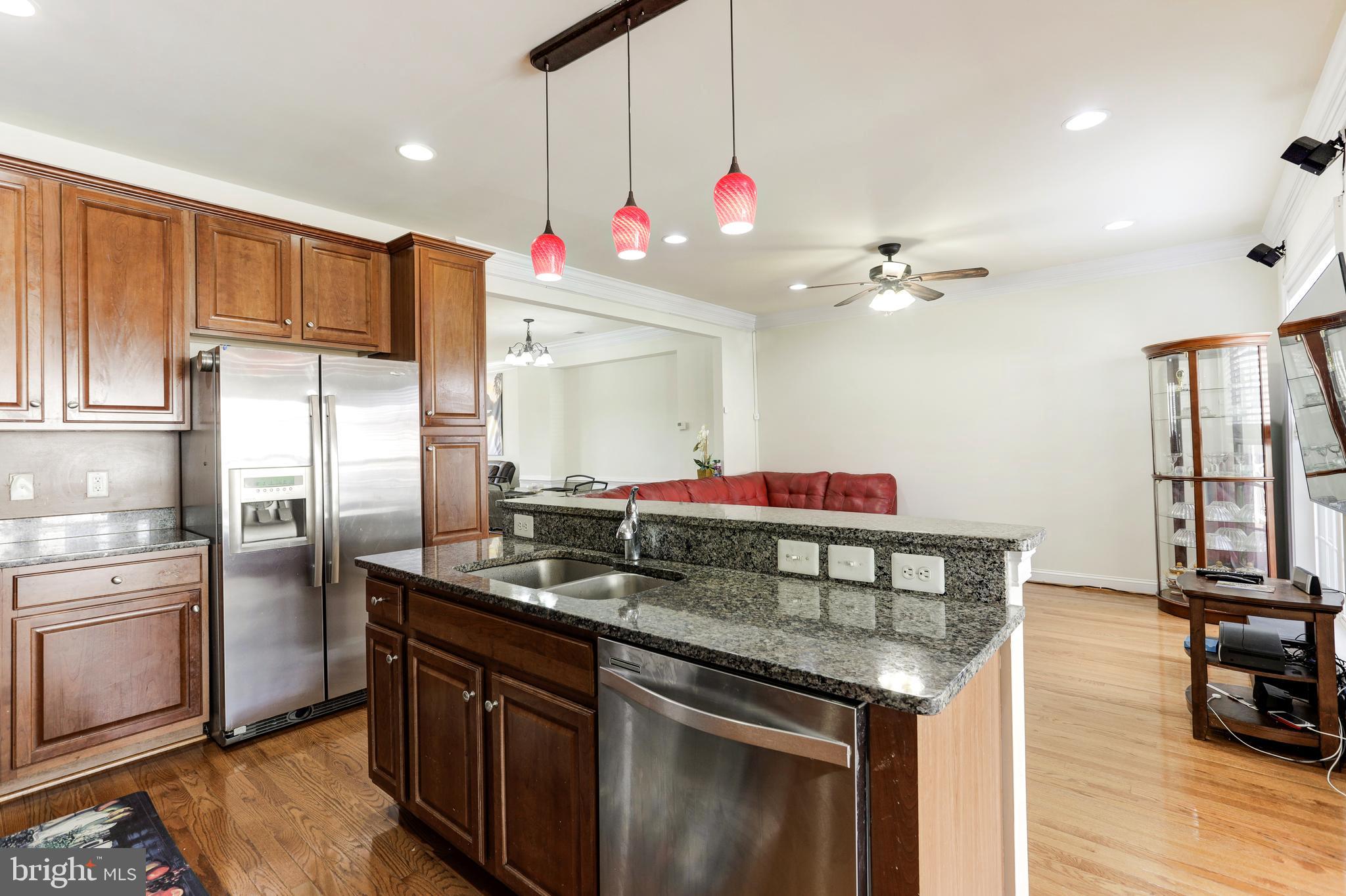 EAST GATE - Residential Lease