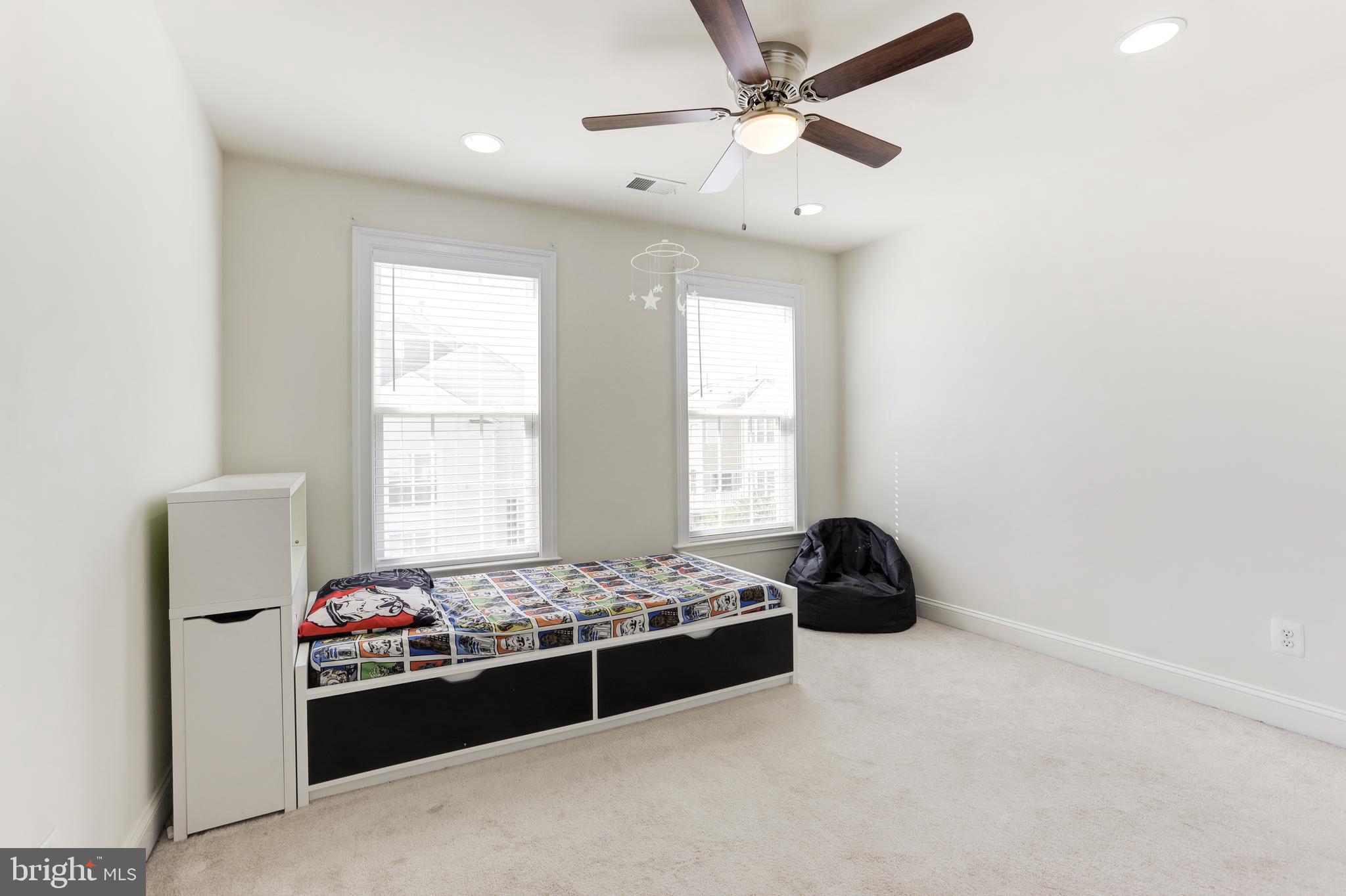 EAST GATE - Residential Lease