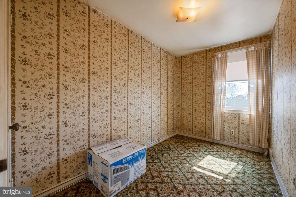 PHILADELPHIA (NORTHEAST) - Residential