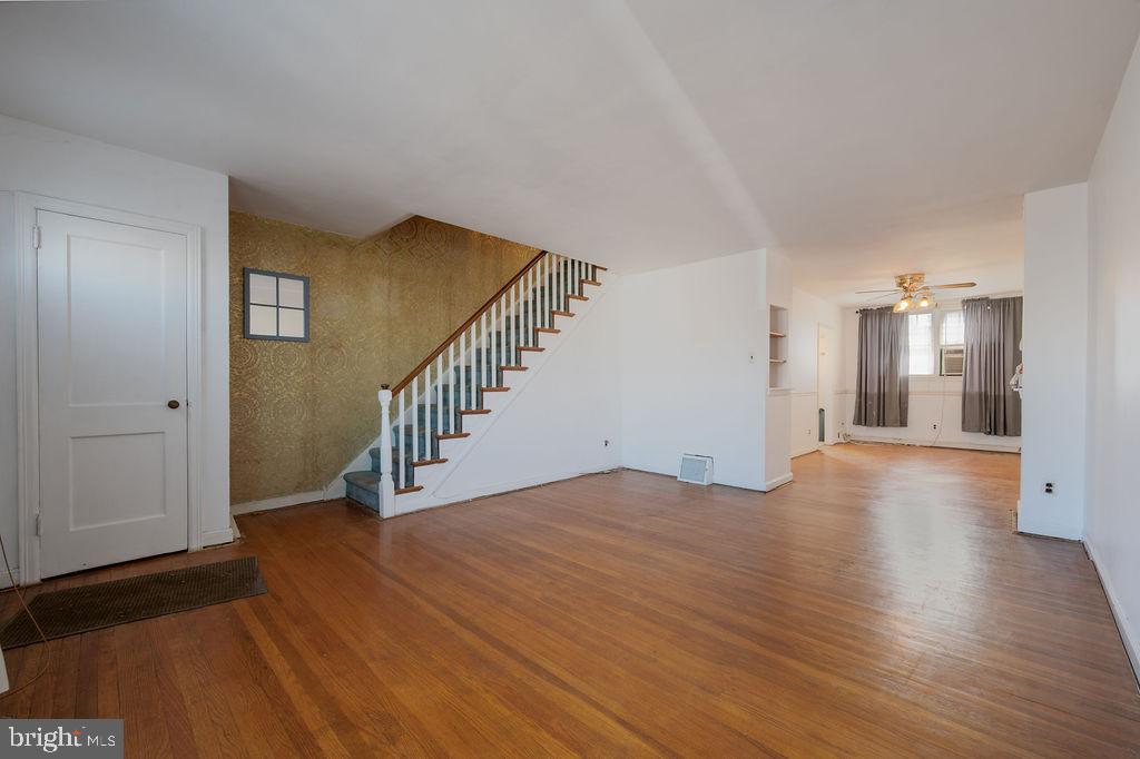 PHILADELPHIA (NORTHEAST) - Residential