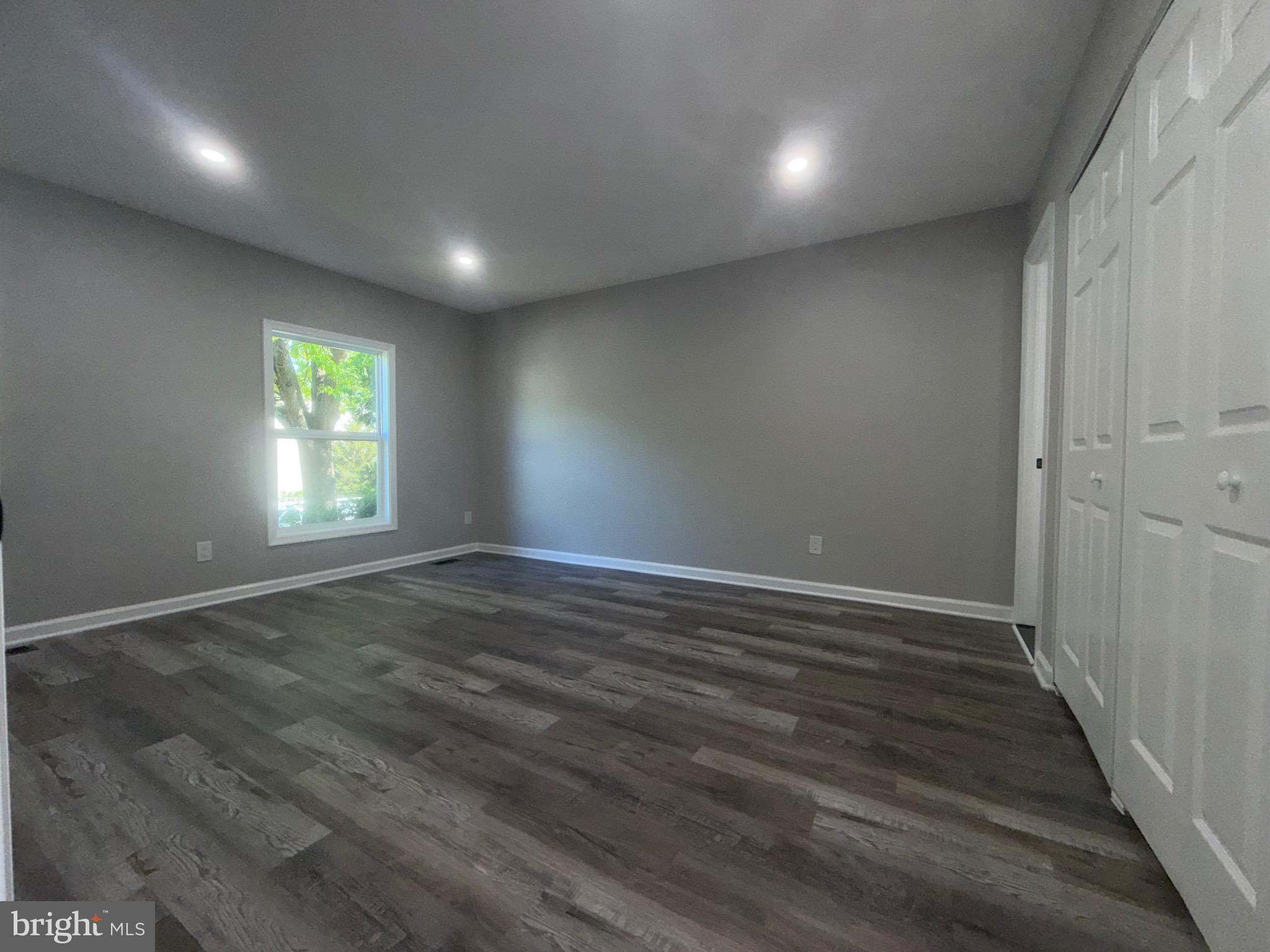 WINDSOR PARK - Residential