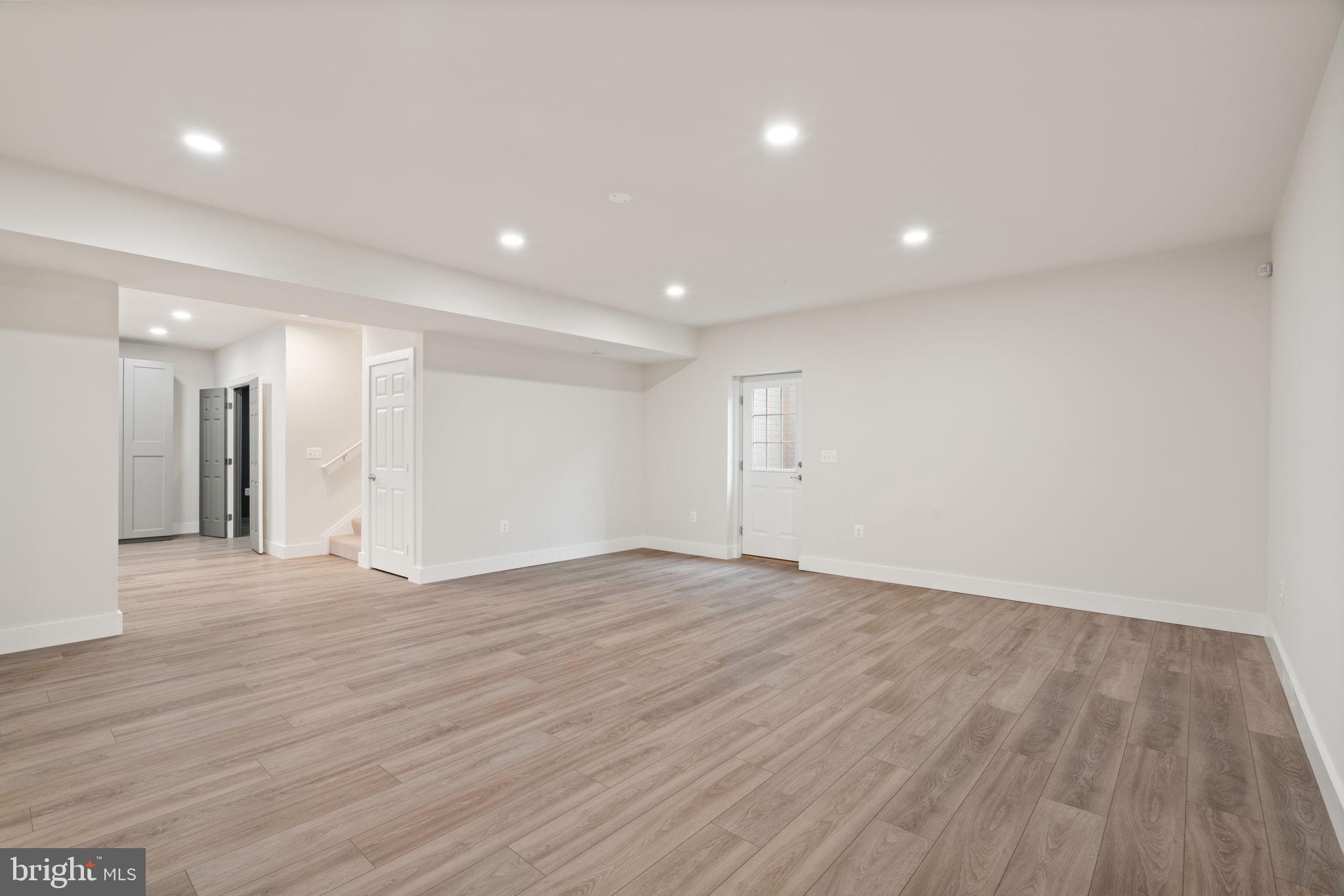 POTOMAC SHORES - Residential