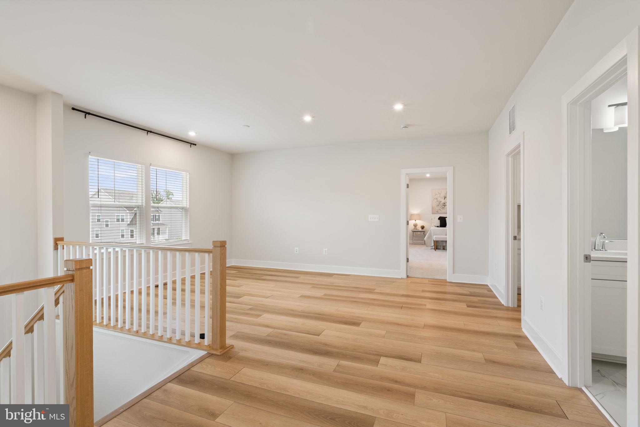 POTOMAC SHORES - Residential