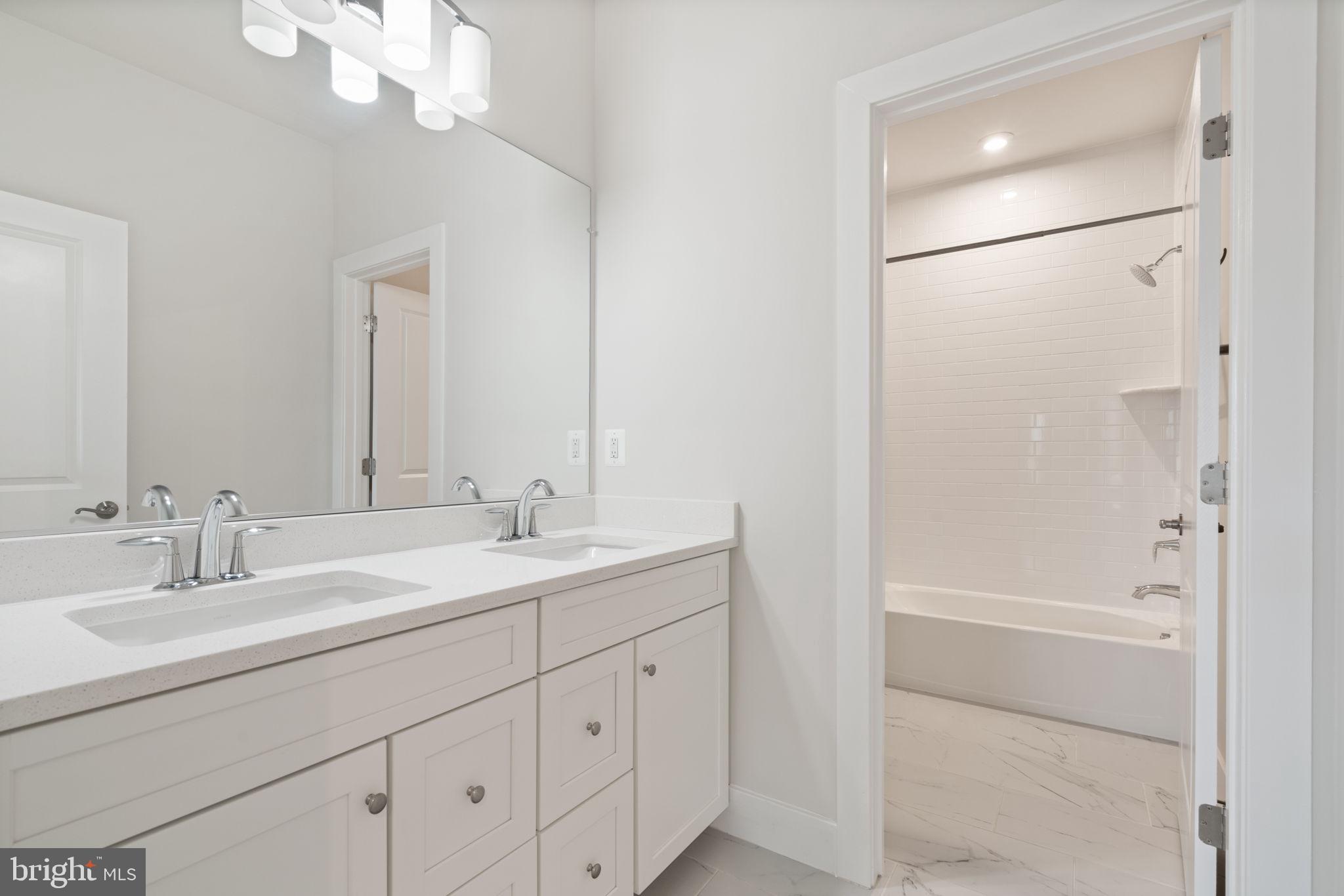 POTOMAC SHORES - Residential