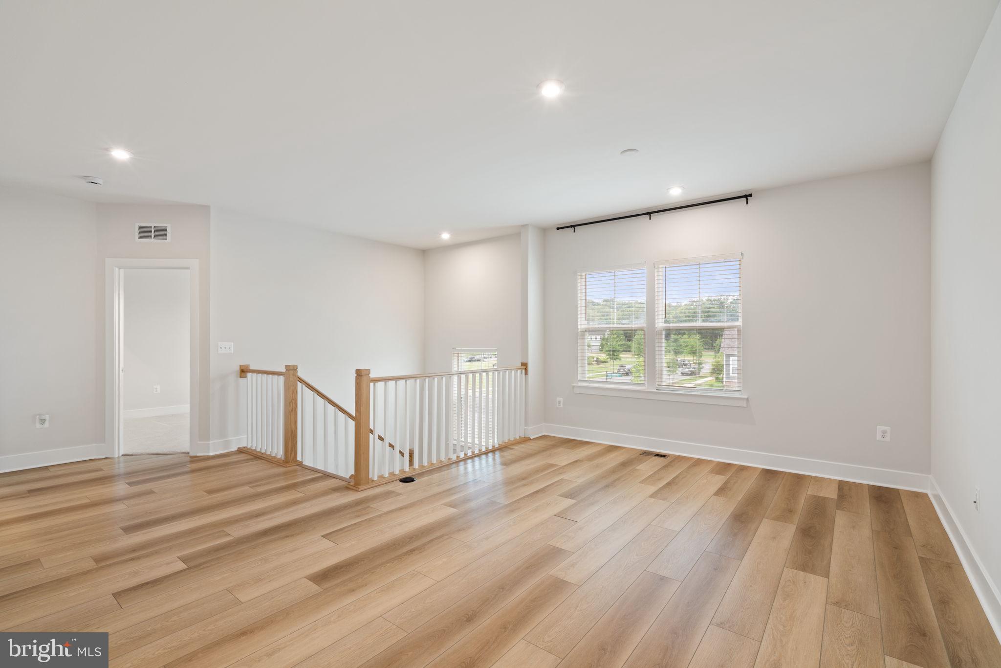 POTOMAC SHORES - Residential