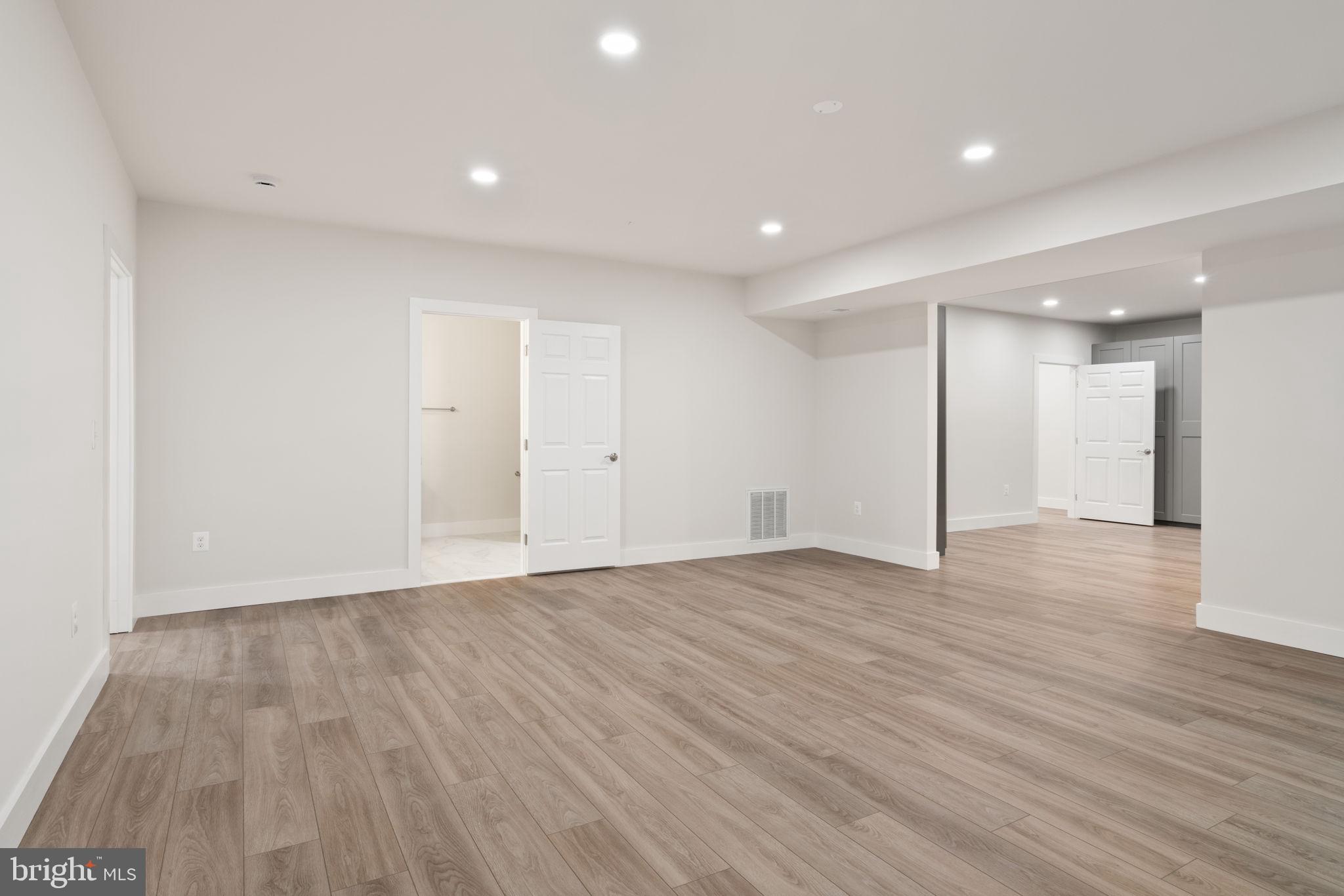 POTOMAC SHORES - Residential