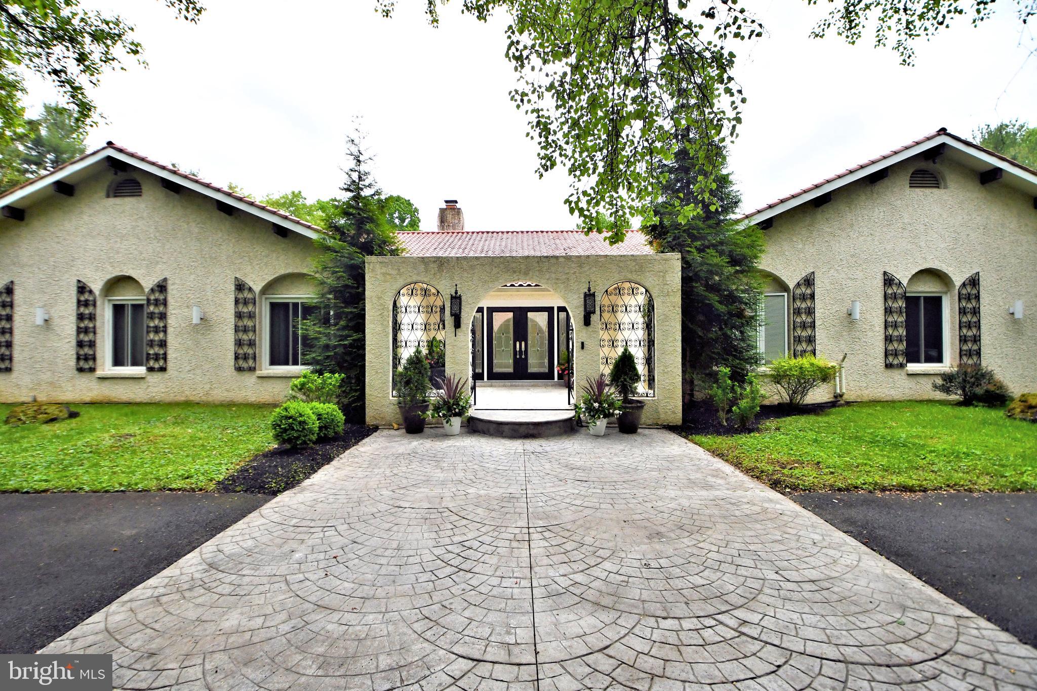 EXECUTIVE ESTATES - Residential