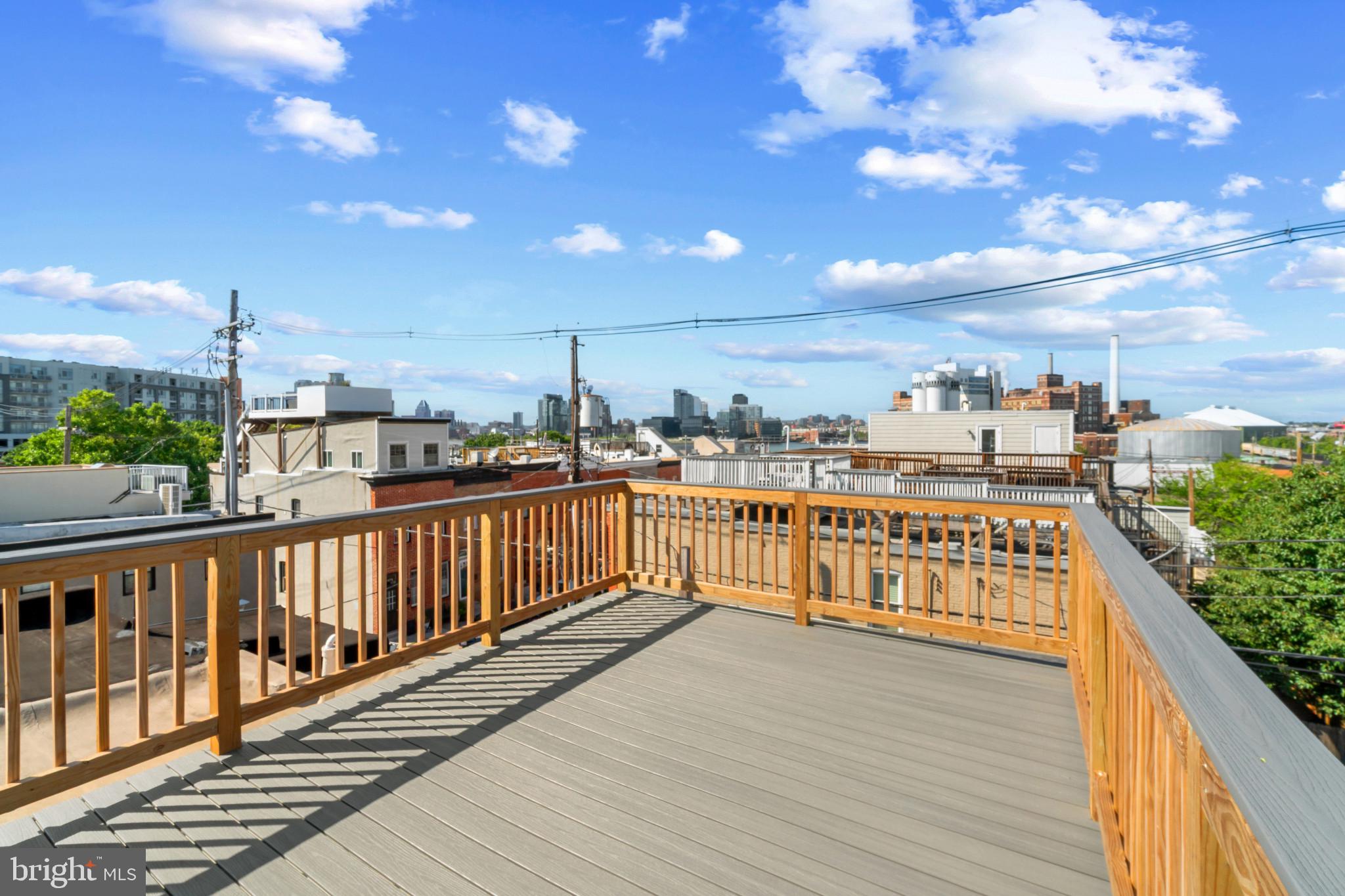 LOCUST POINT - Residential