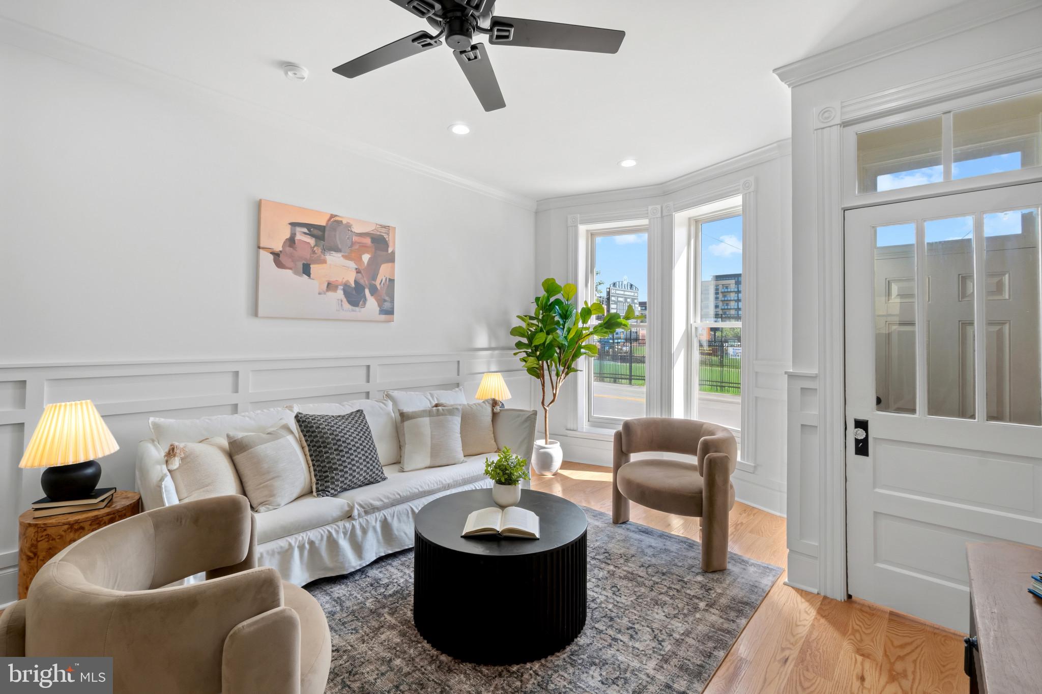LOCUST POINT - Residential