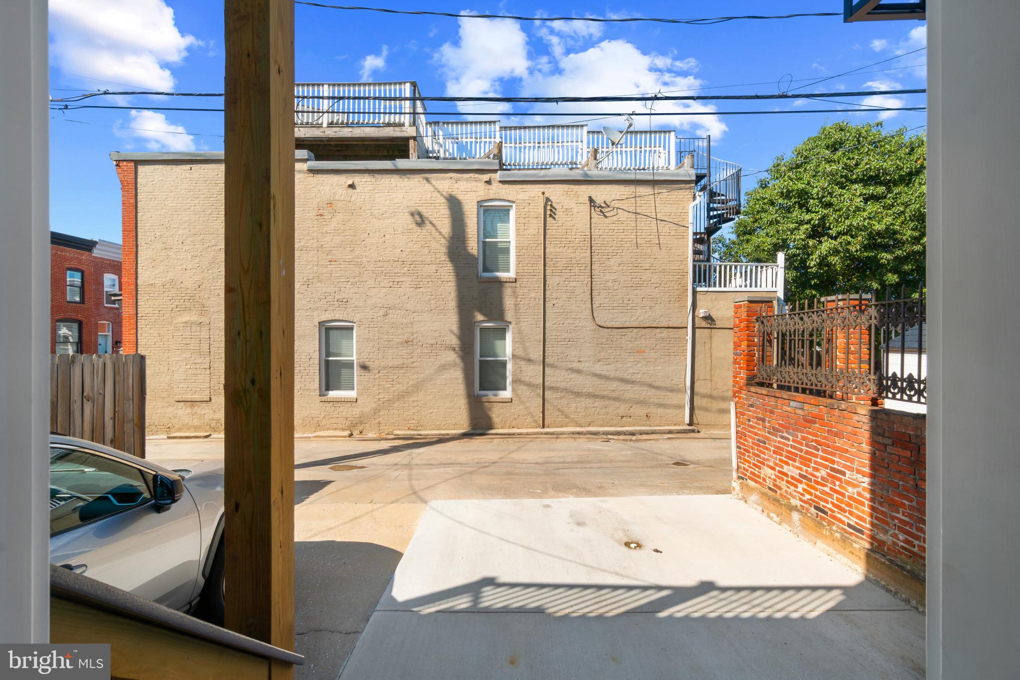 LOCUST POINT - Residential
