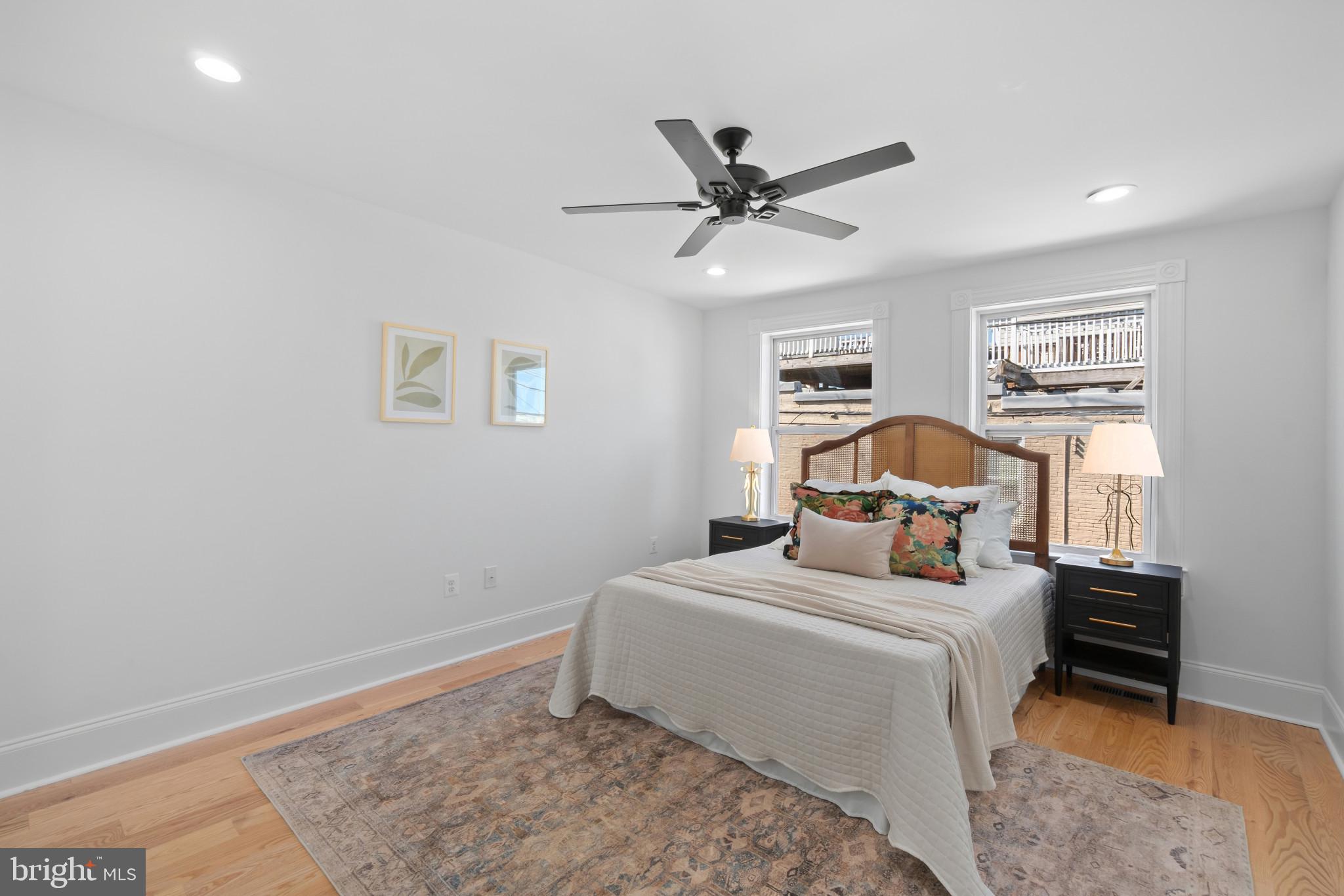 LOCUST POINT - Residential