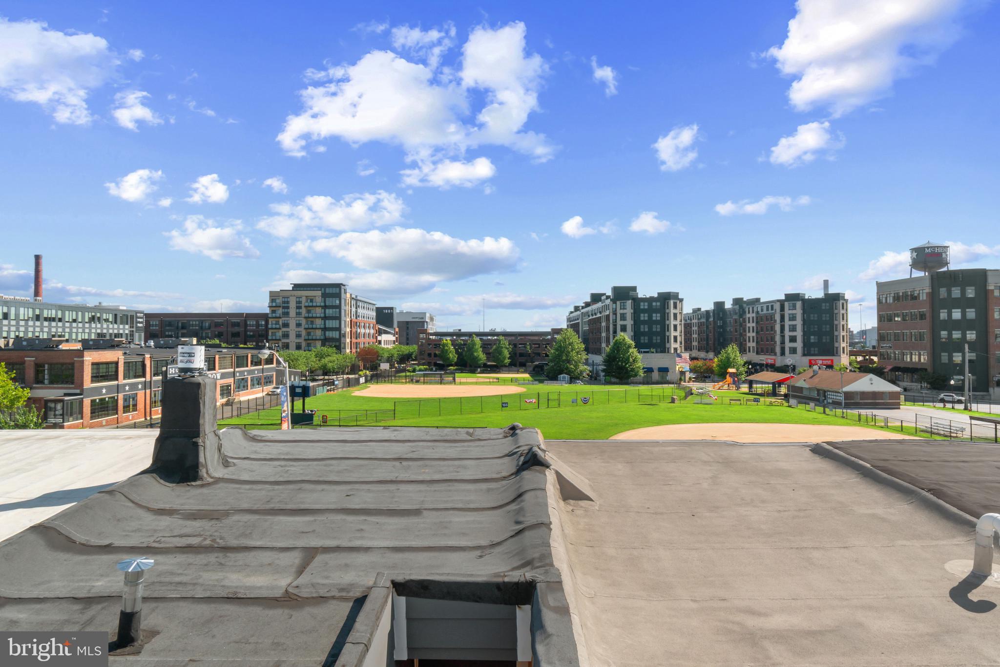 LOCUST POINT - Residential