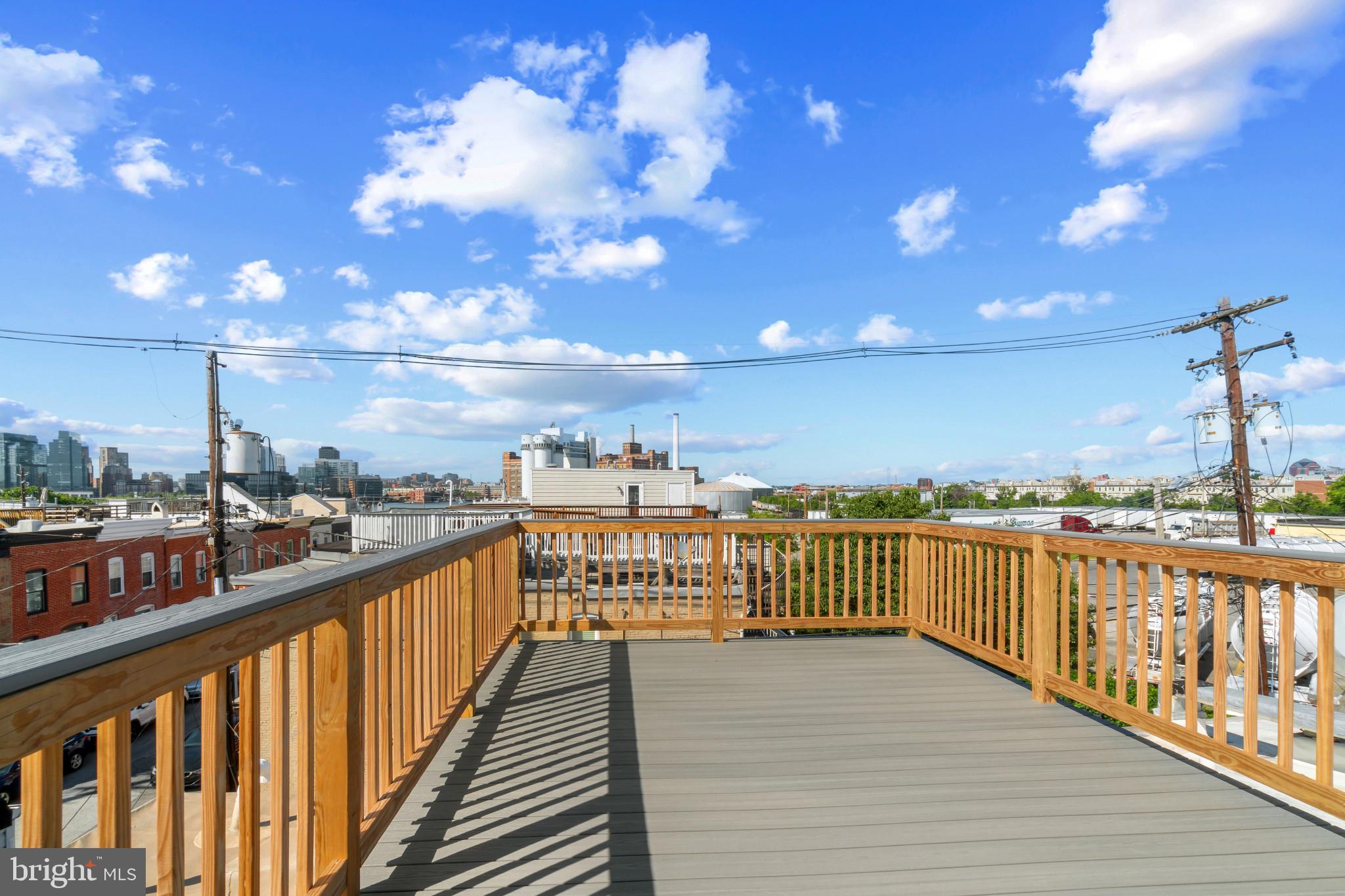 LOCUST POINT - Residential