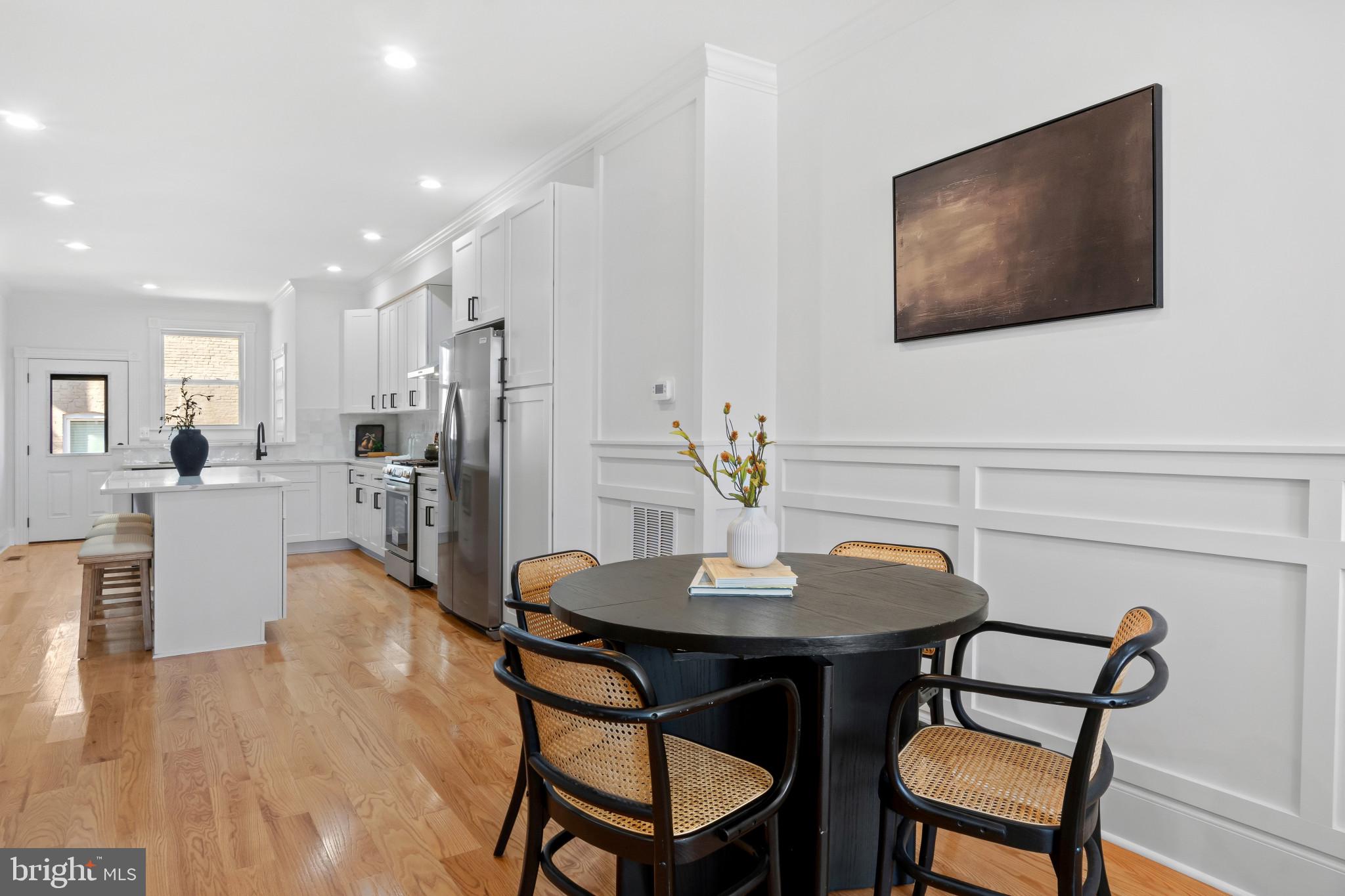 LOCUST POINT - Residential