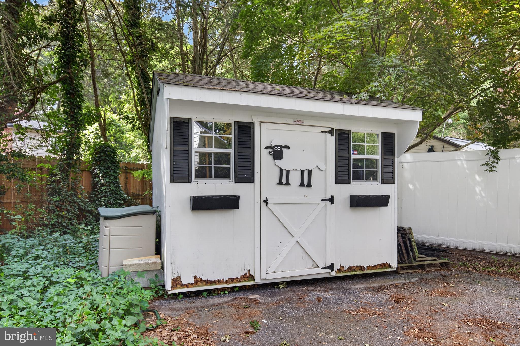 TONY TANK - Residential
