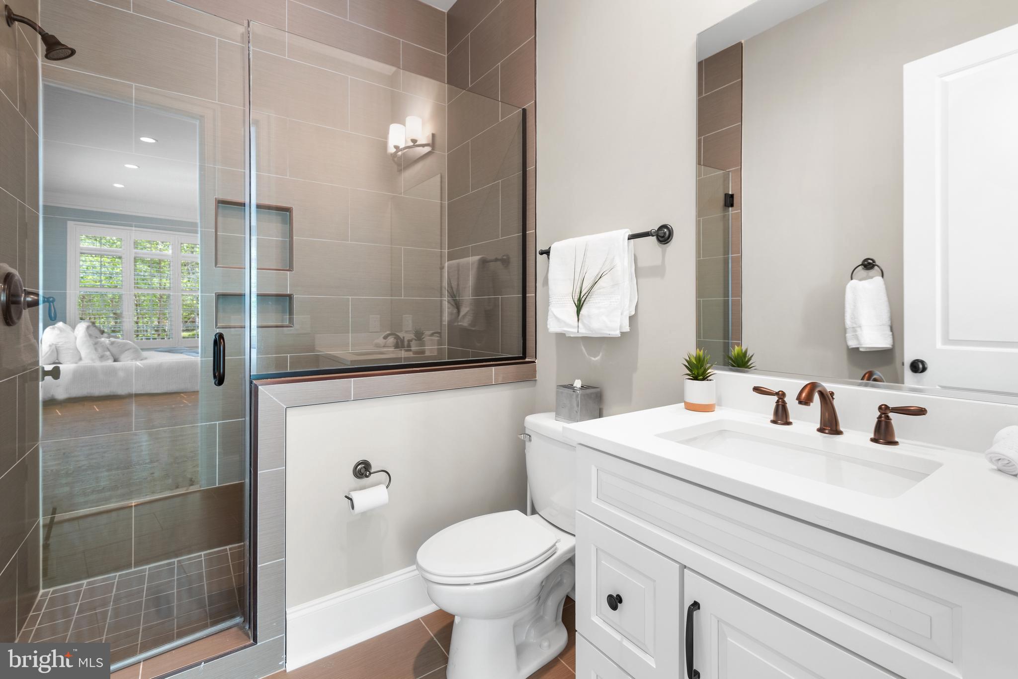 POTOMAC OUTSIDE - Residential