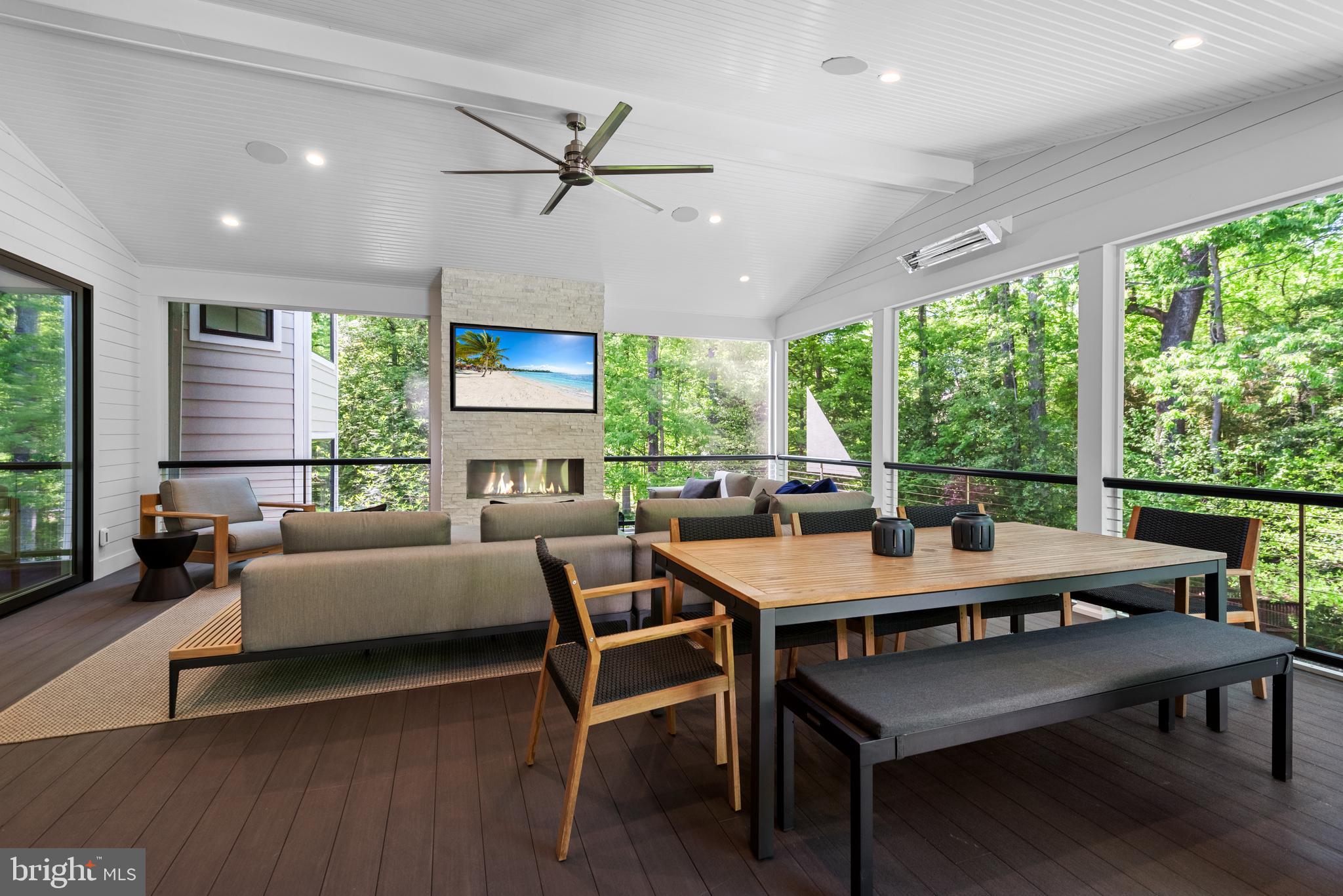 POTOMAC OUTSIDE - Residential