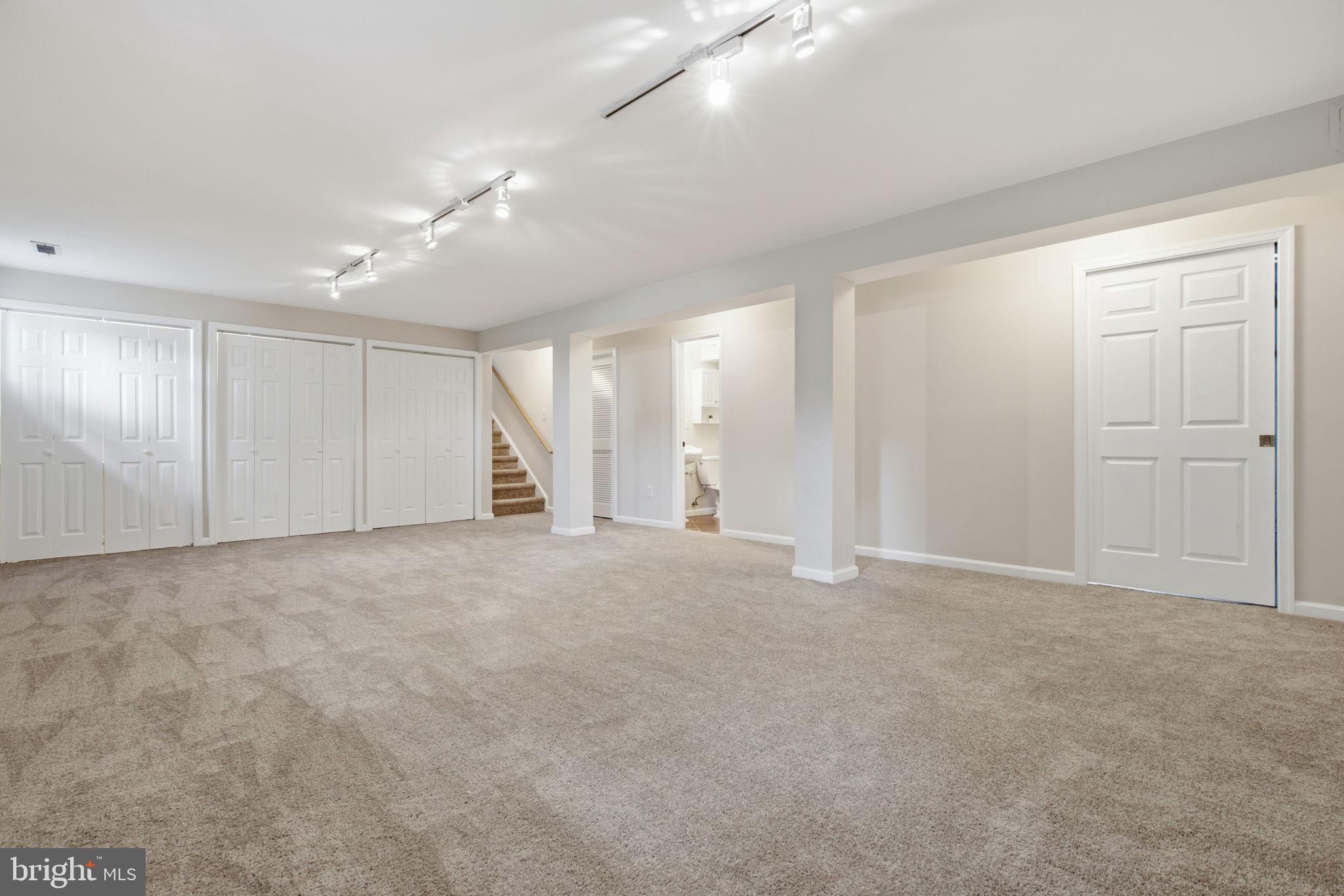 FAIRLAND ACRES - Residential