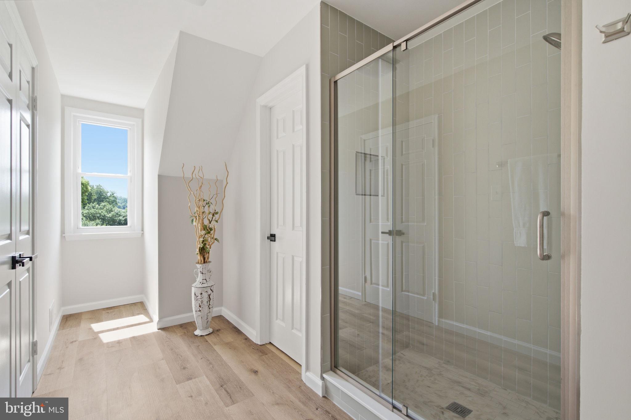 FAIRLAND ACRES - Residential