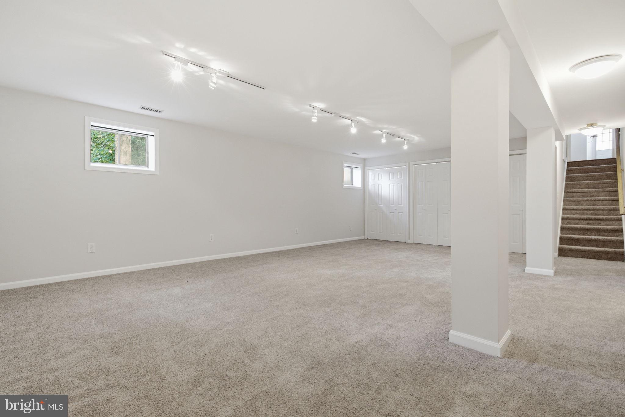 FAIRLAND ACRES - Residential