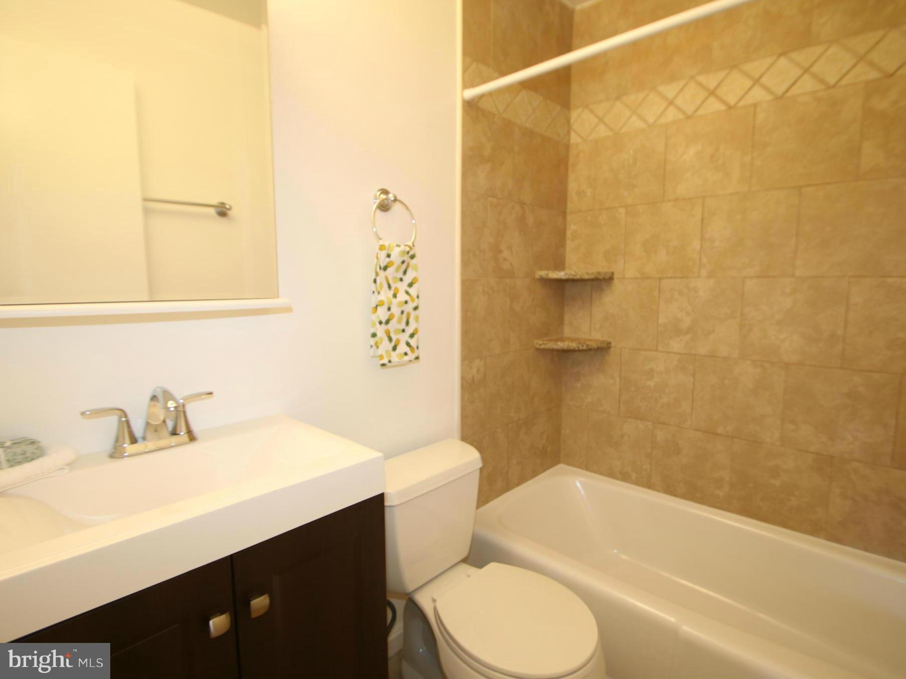 SUNNYBROOK FARMS - Residential
