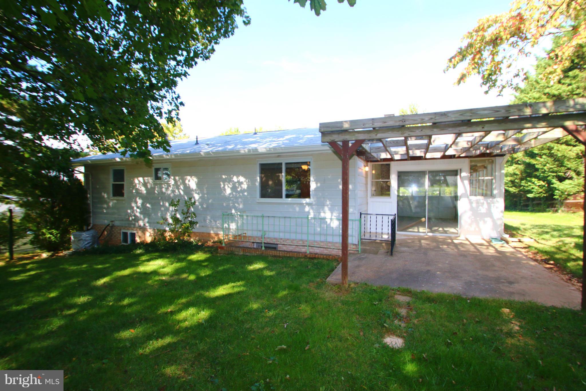 SUNNYBROOK FARMS - Residential