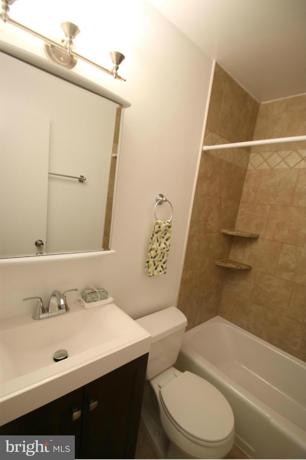 SUNNYBROOK FARMS - Residential