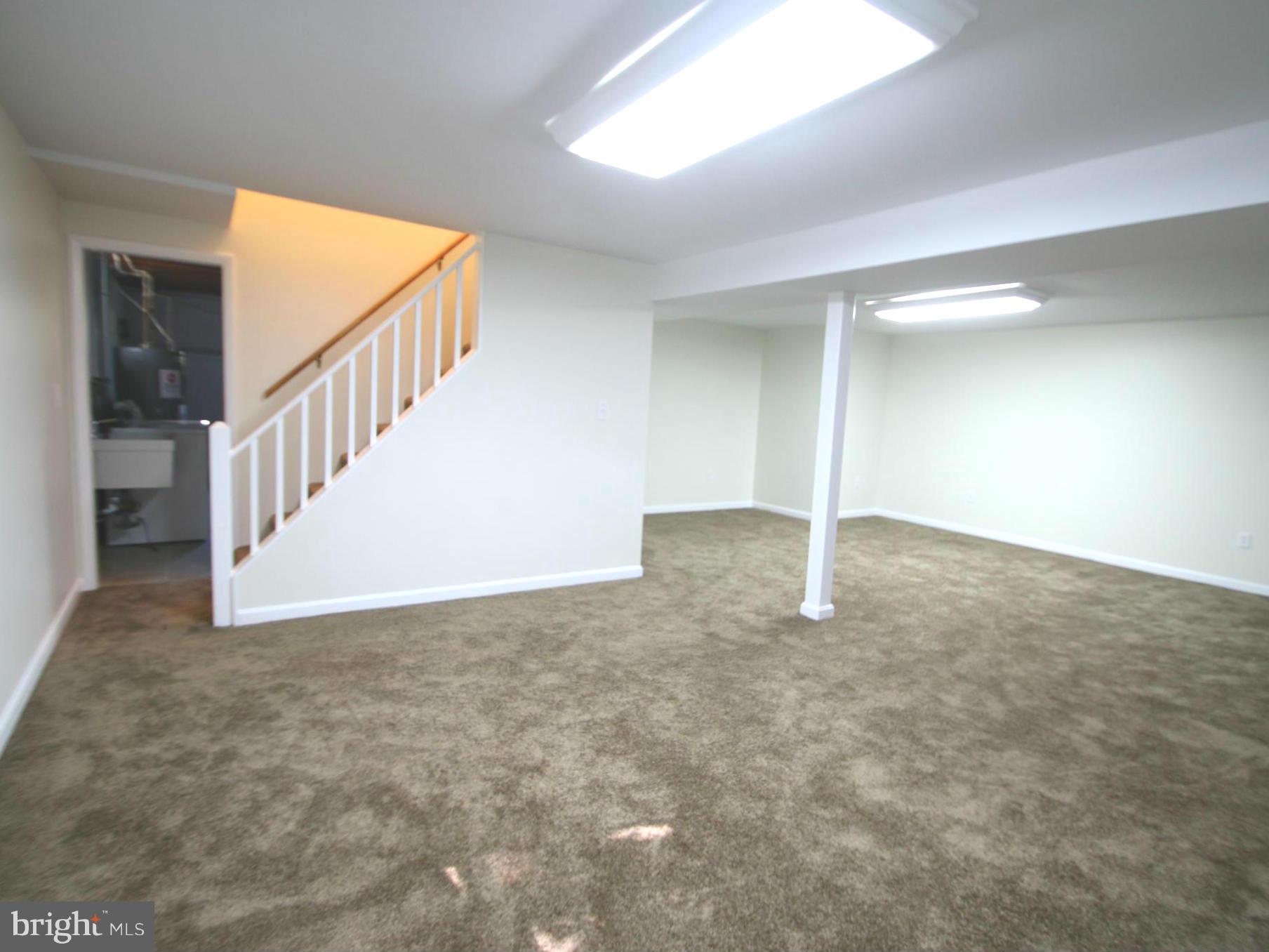 SUNNYBROOK FARMS - Residential