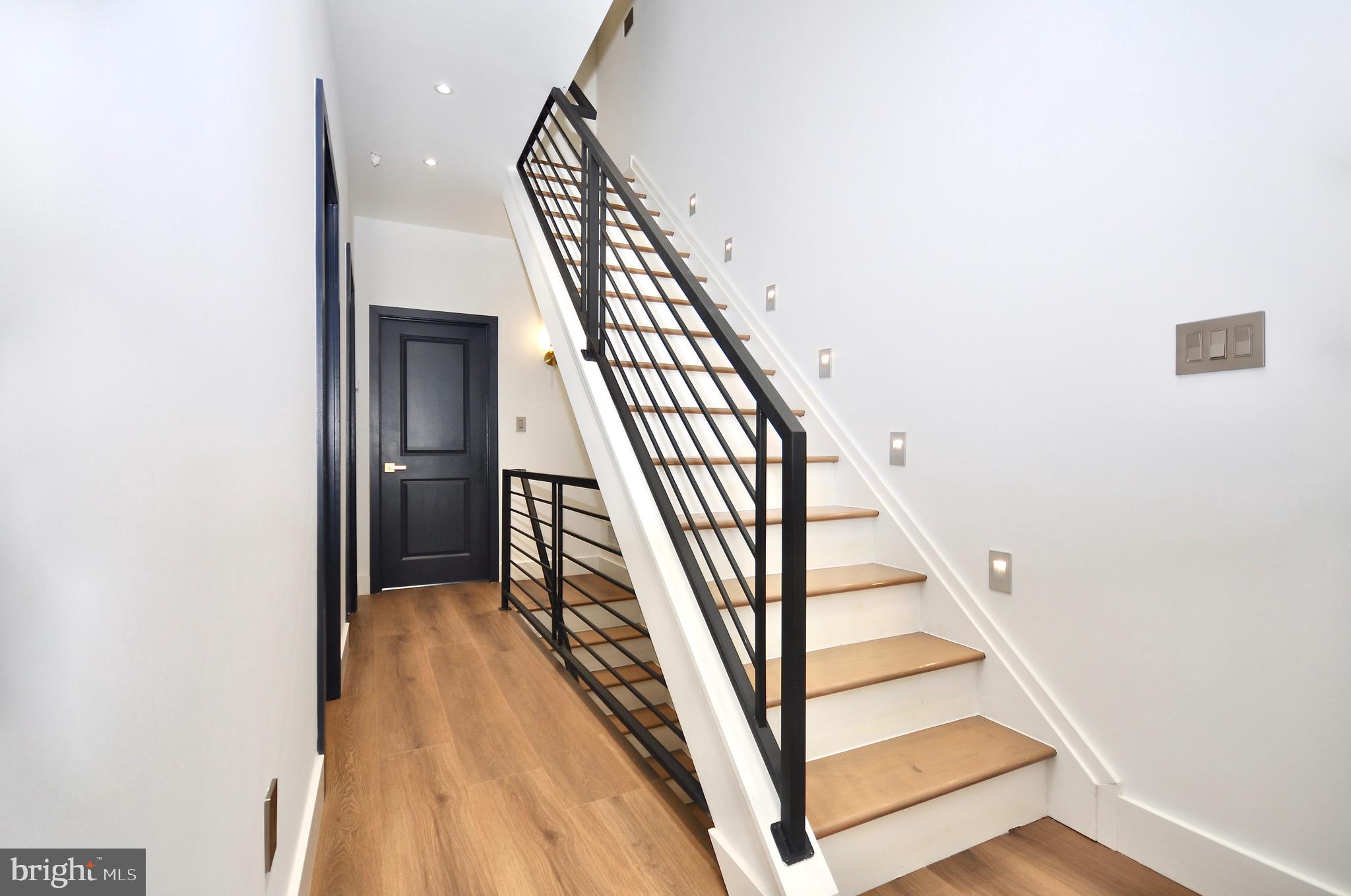 NORRIS SQUARE - Residential