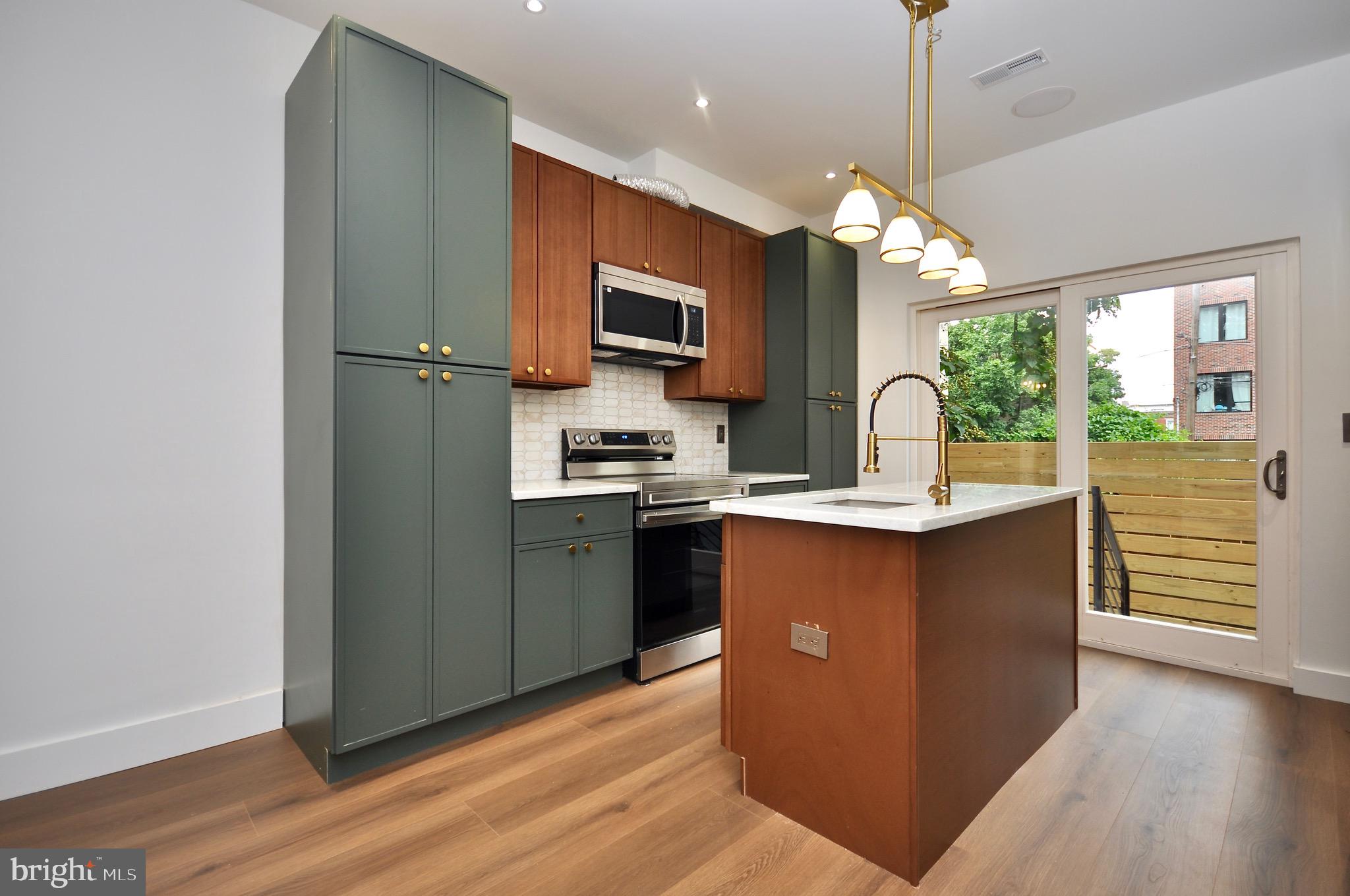 NORRIS SQUARE - Residential