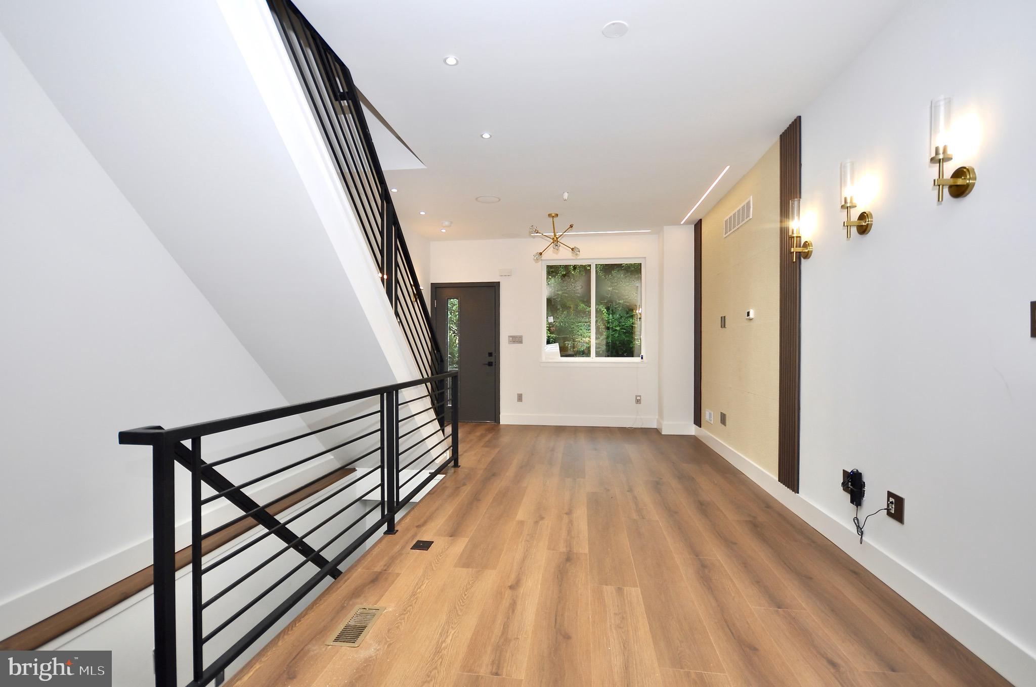 NORRIS SQUARE - Residential