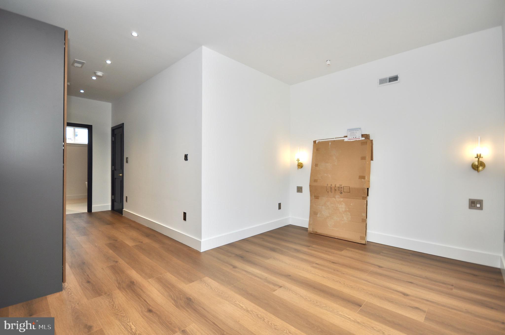 NORRIS SQUARE - Residential