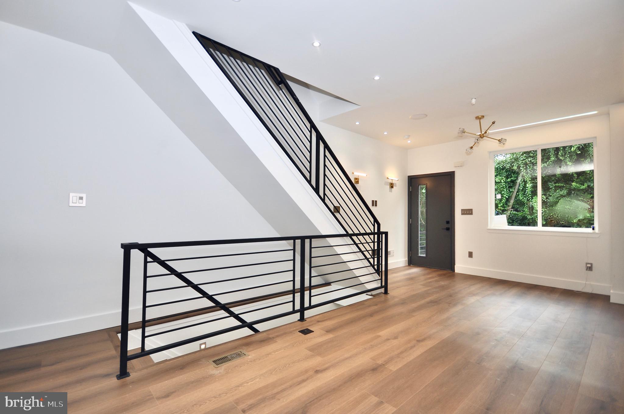 NORRIS SQUARE - Residential
