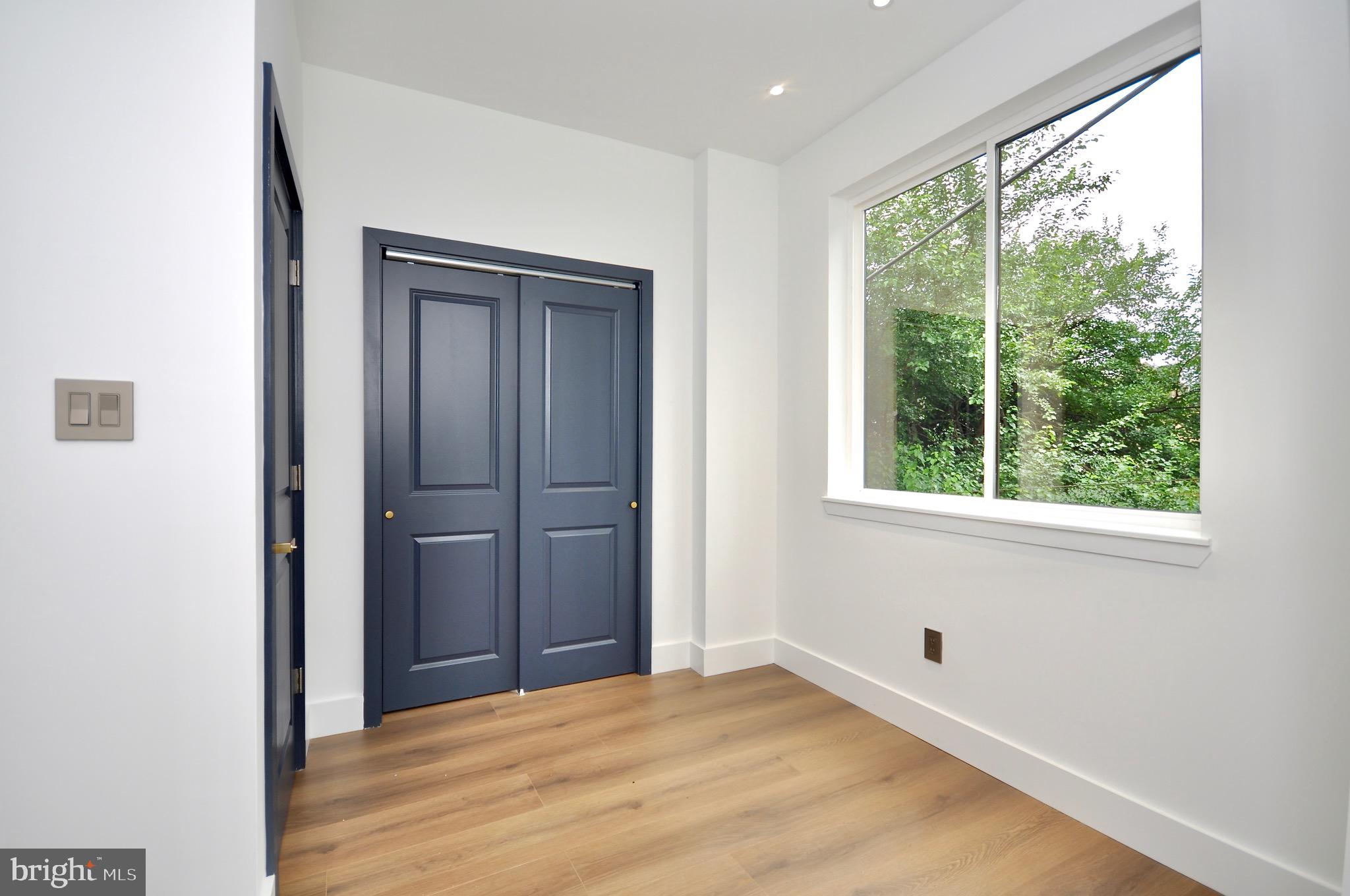NORRIS SQUARE - Residential