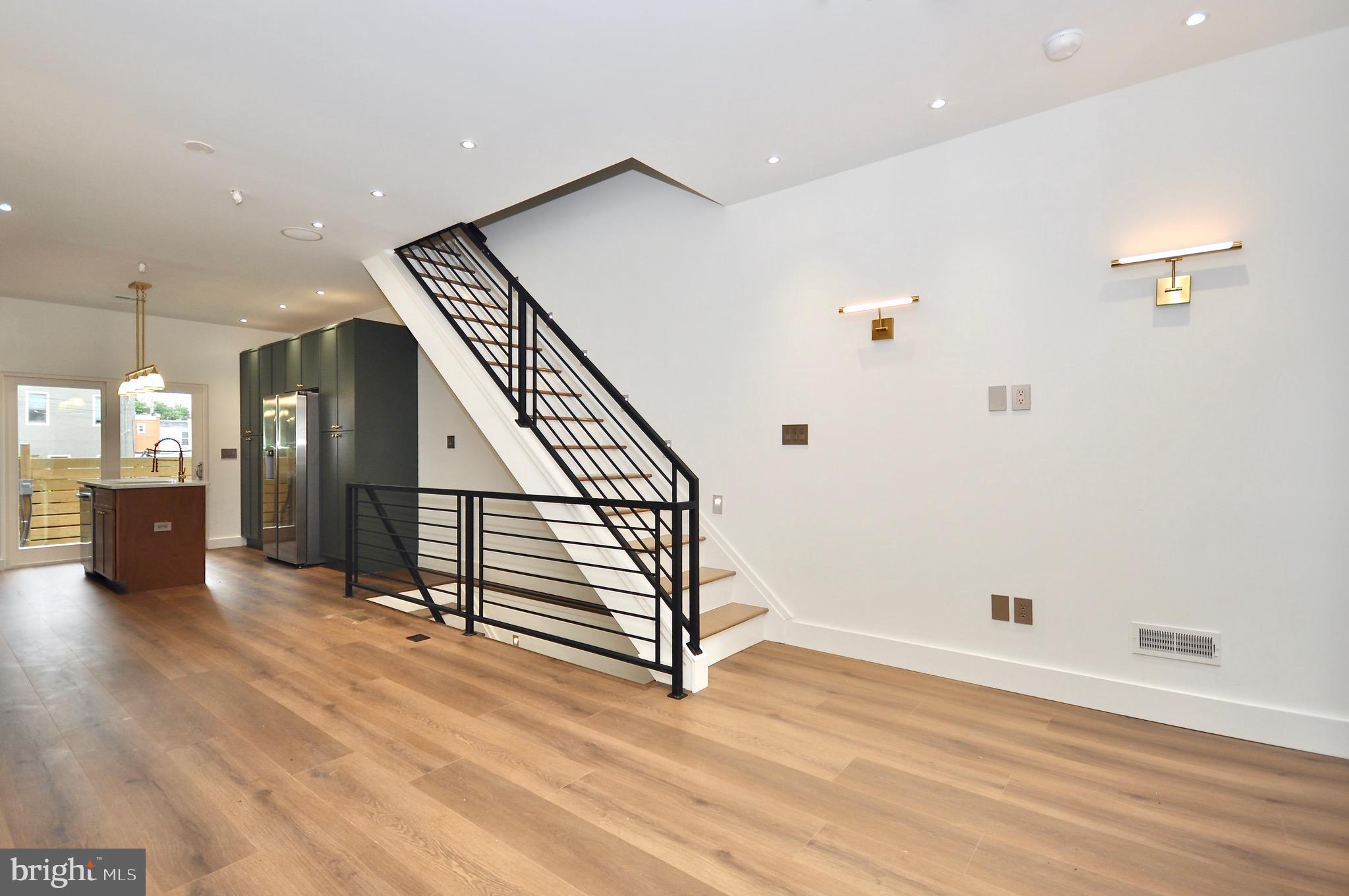 NORRIS SQUARE - Residential