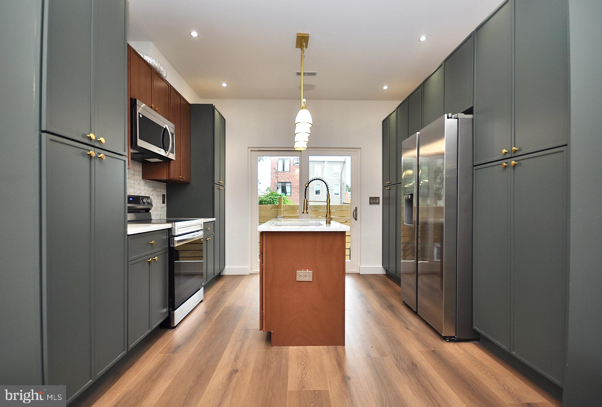 NORRIS SQUARE - Residential