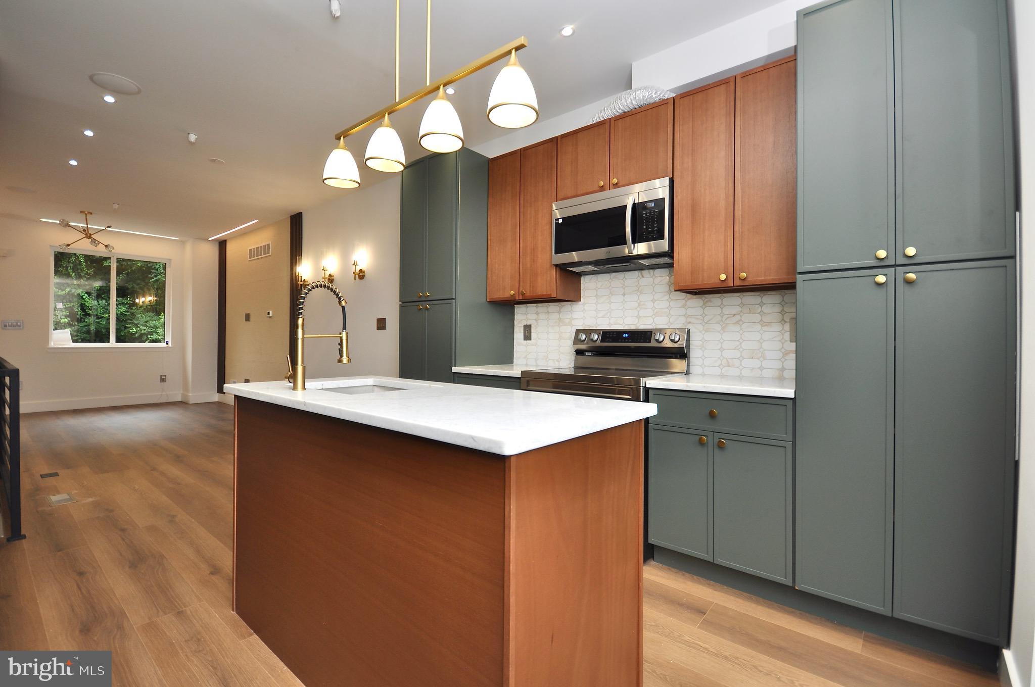 NORRIS SQUARE - Residential