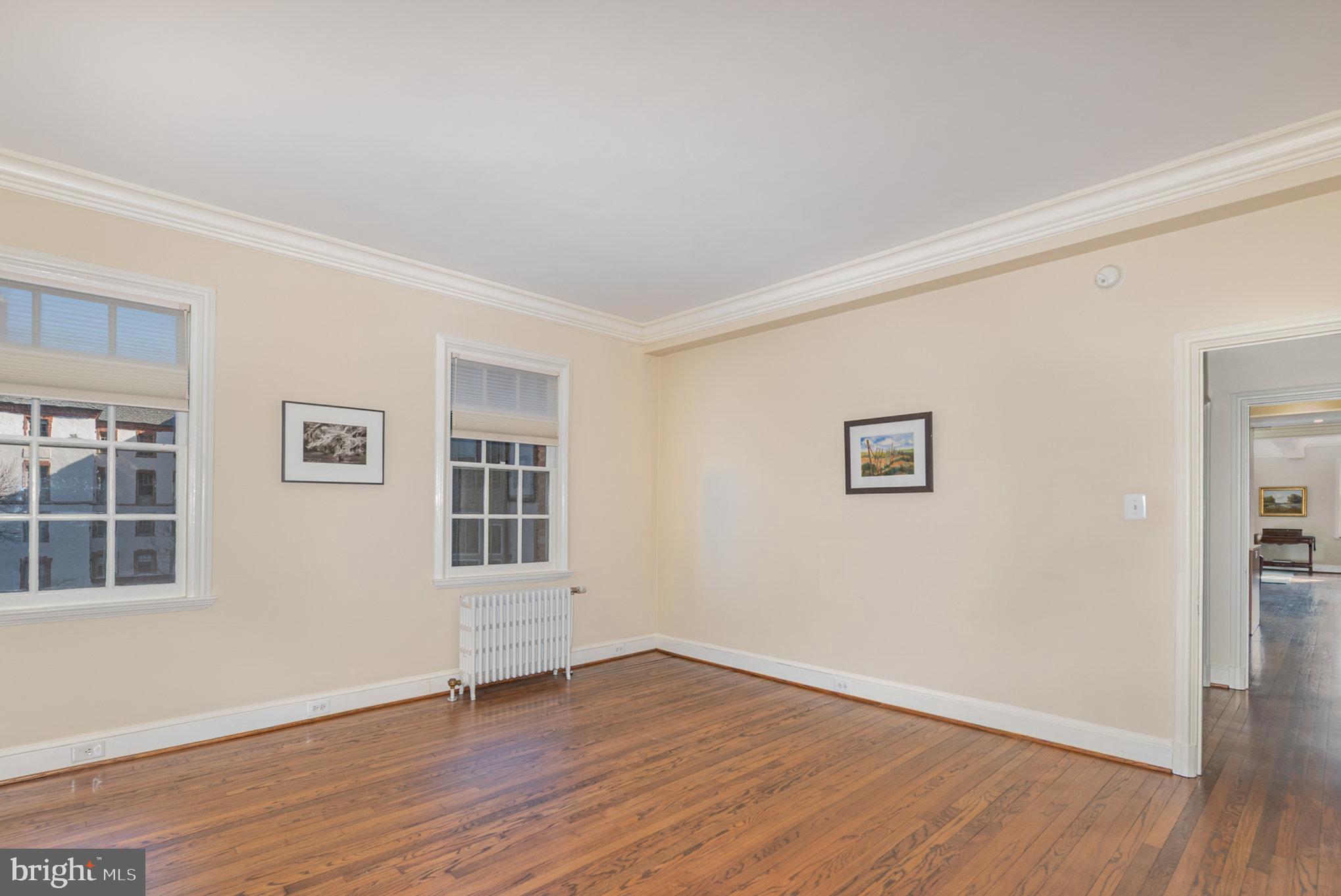 ROLAND PARK - Residential