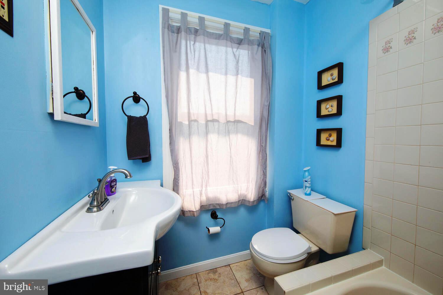 JENKINTOWN - Residential